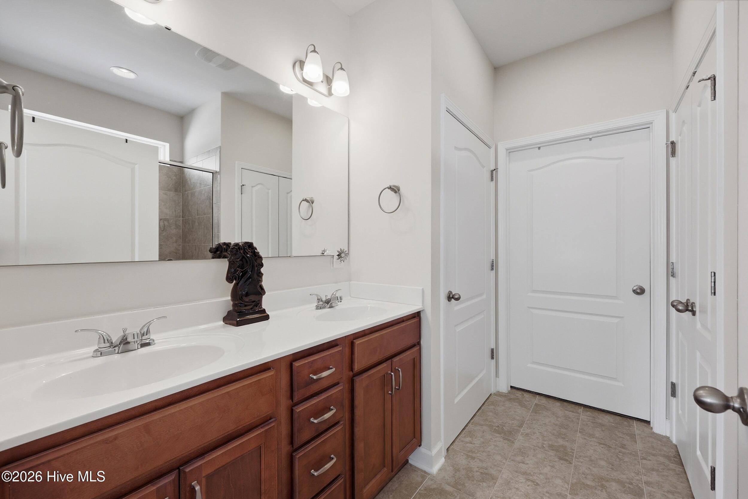 100552958 | Photo 20