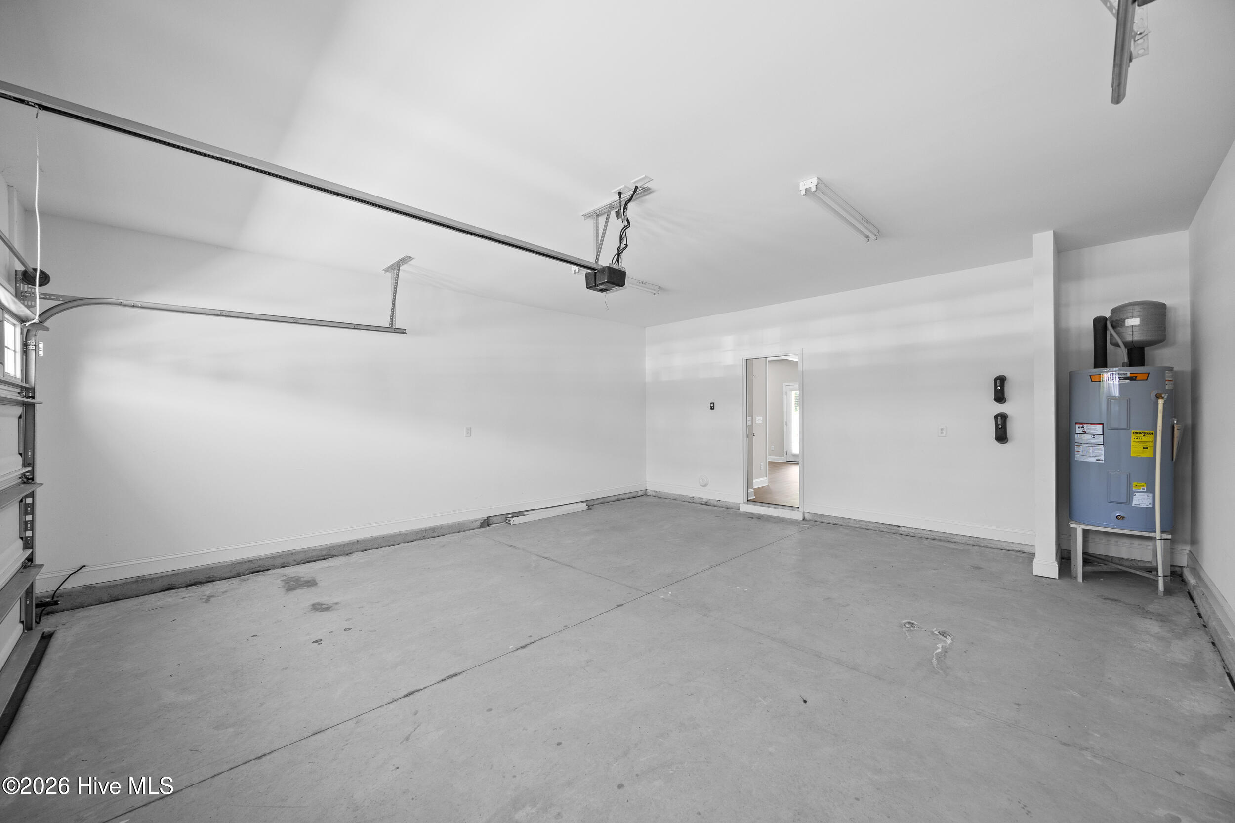 100589639 | Photo 20