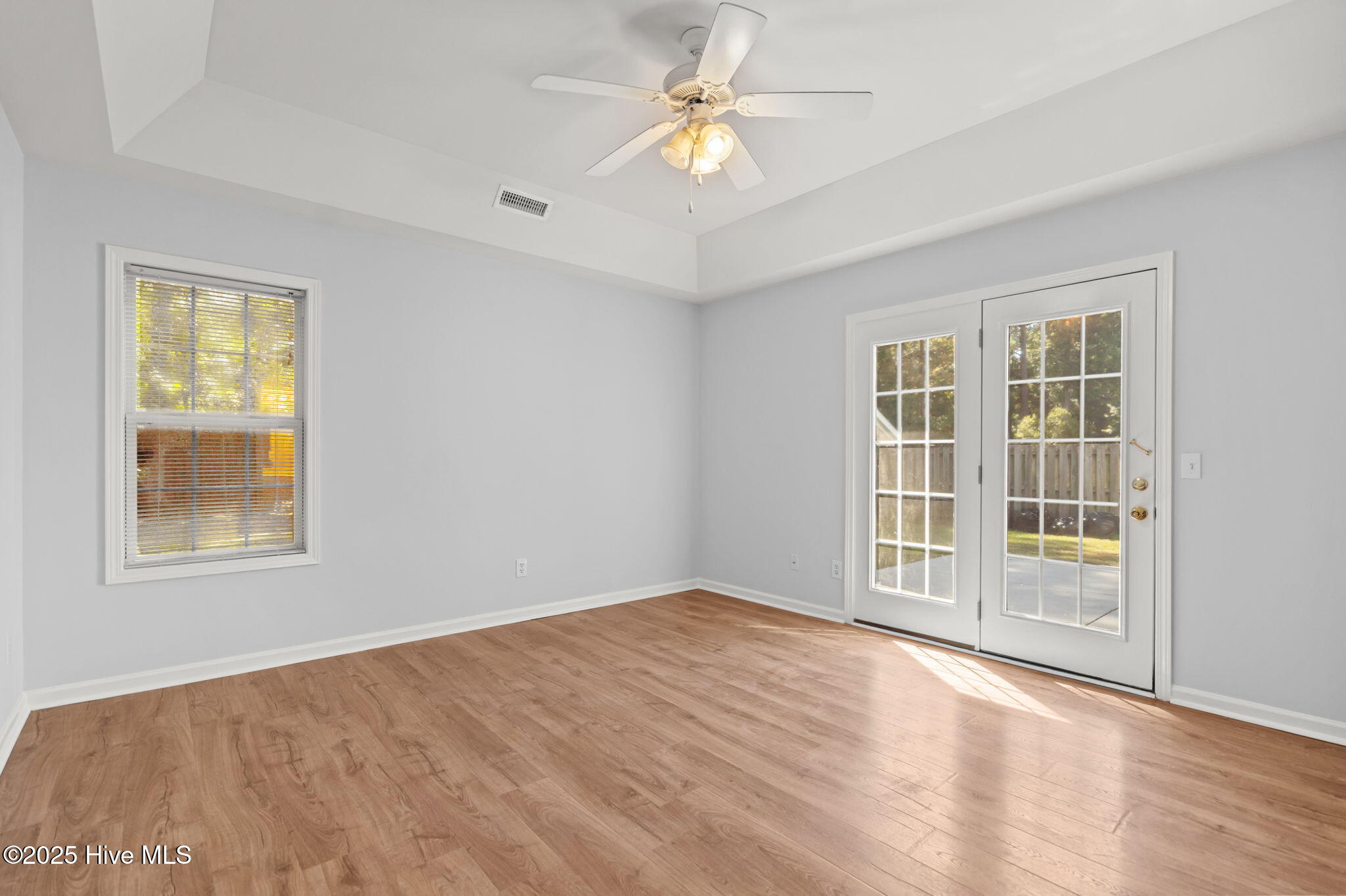 100529967 | Photo 21