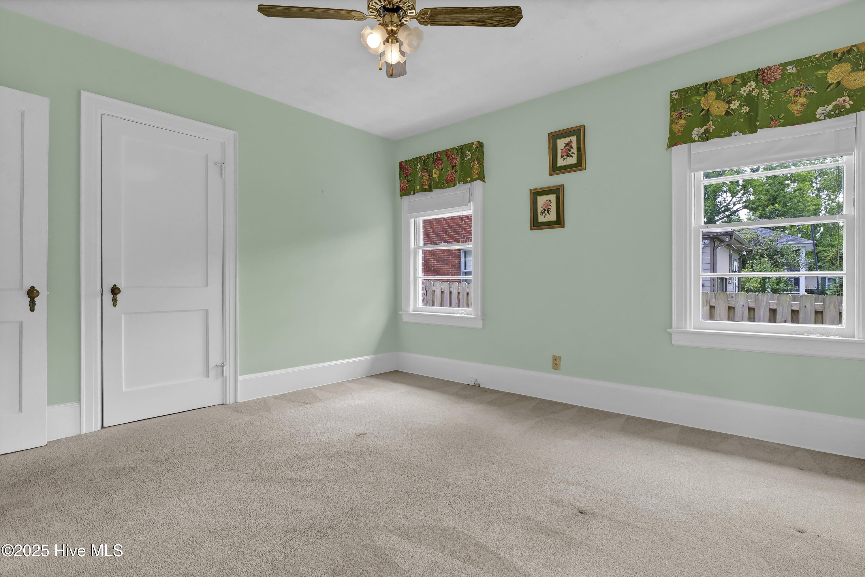 100564698 | Photo 37