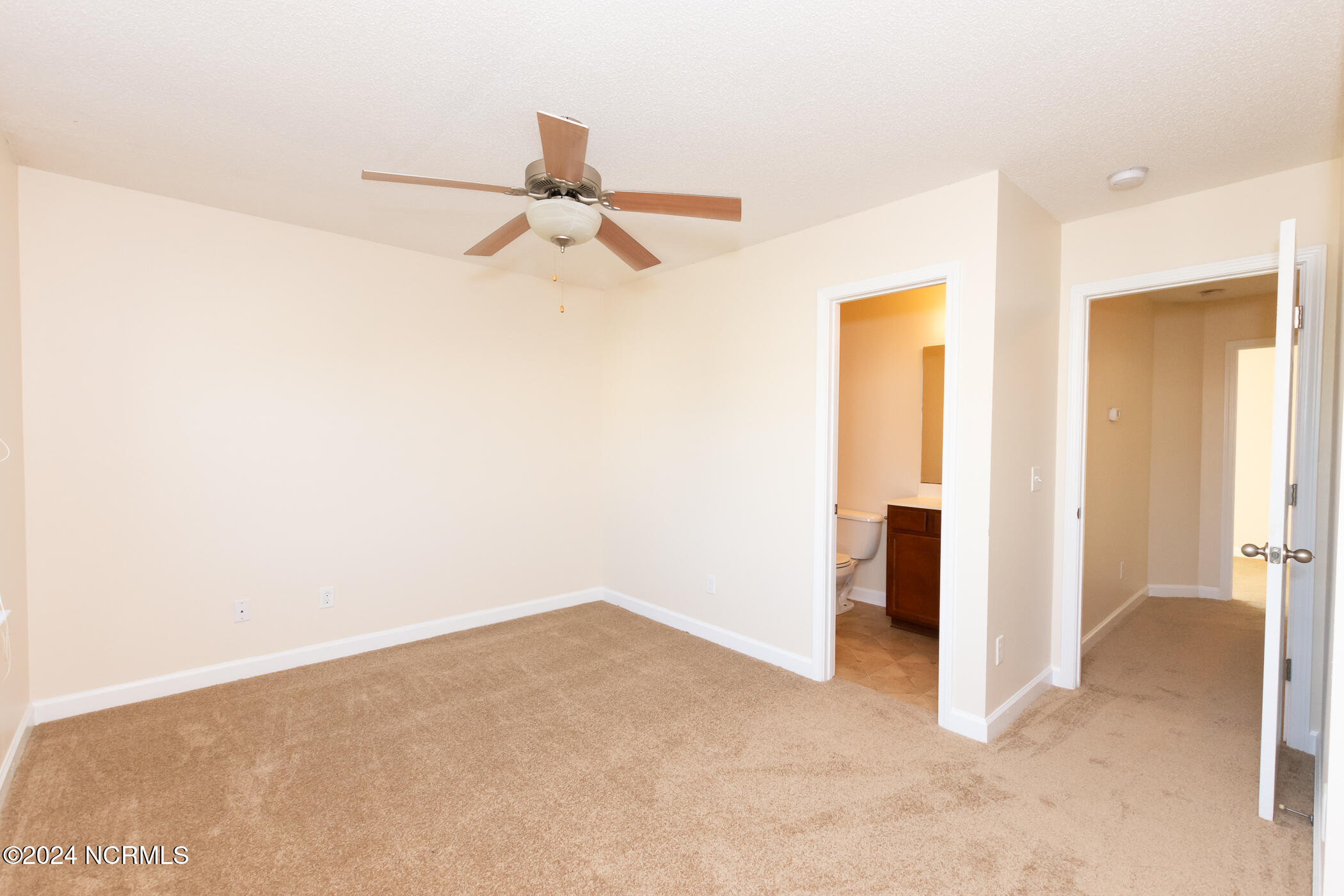 202 Lanieve Court 5,Hubert