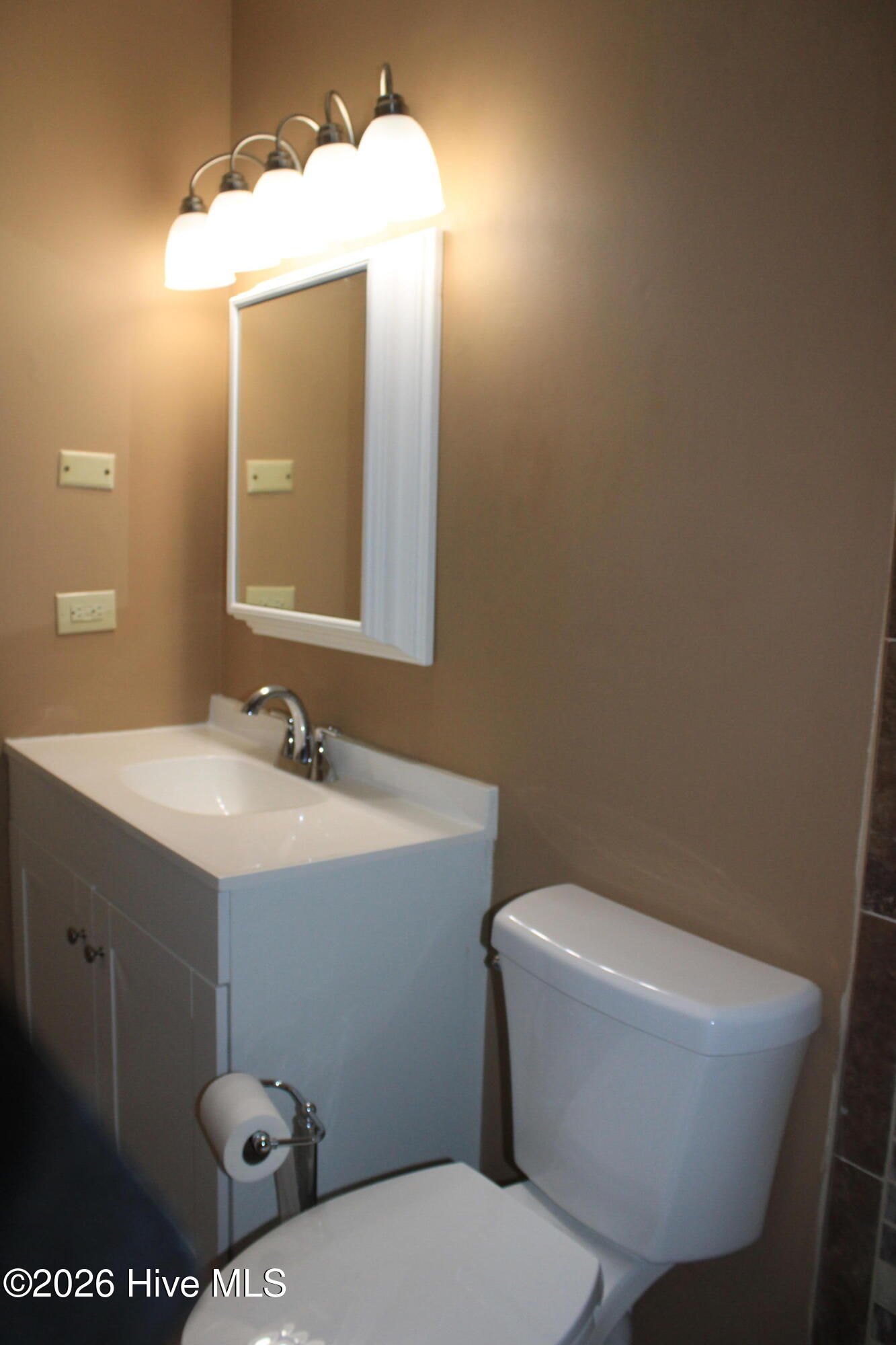 Vanity w/Framed Mirror
