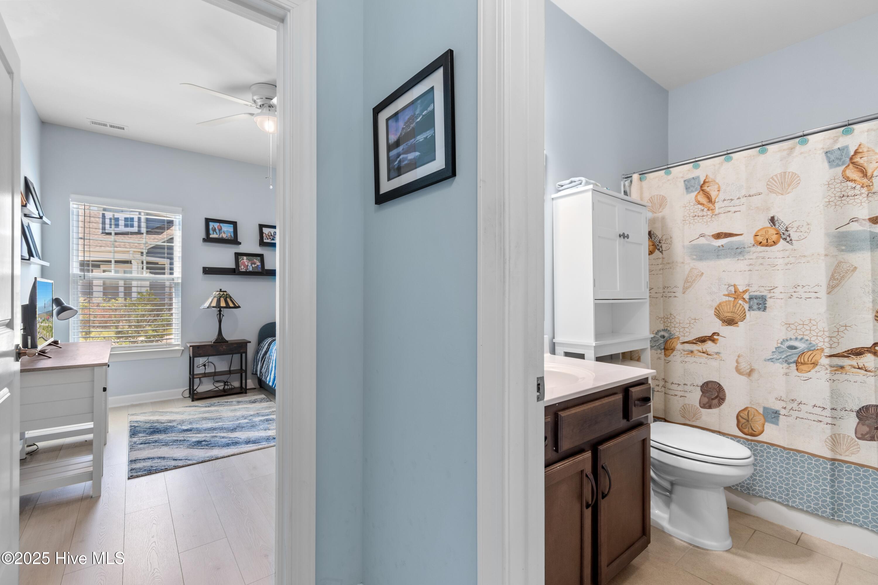 100528892 | Photo 41