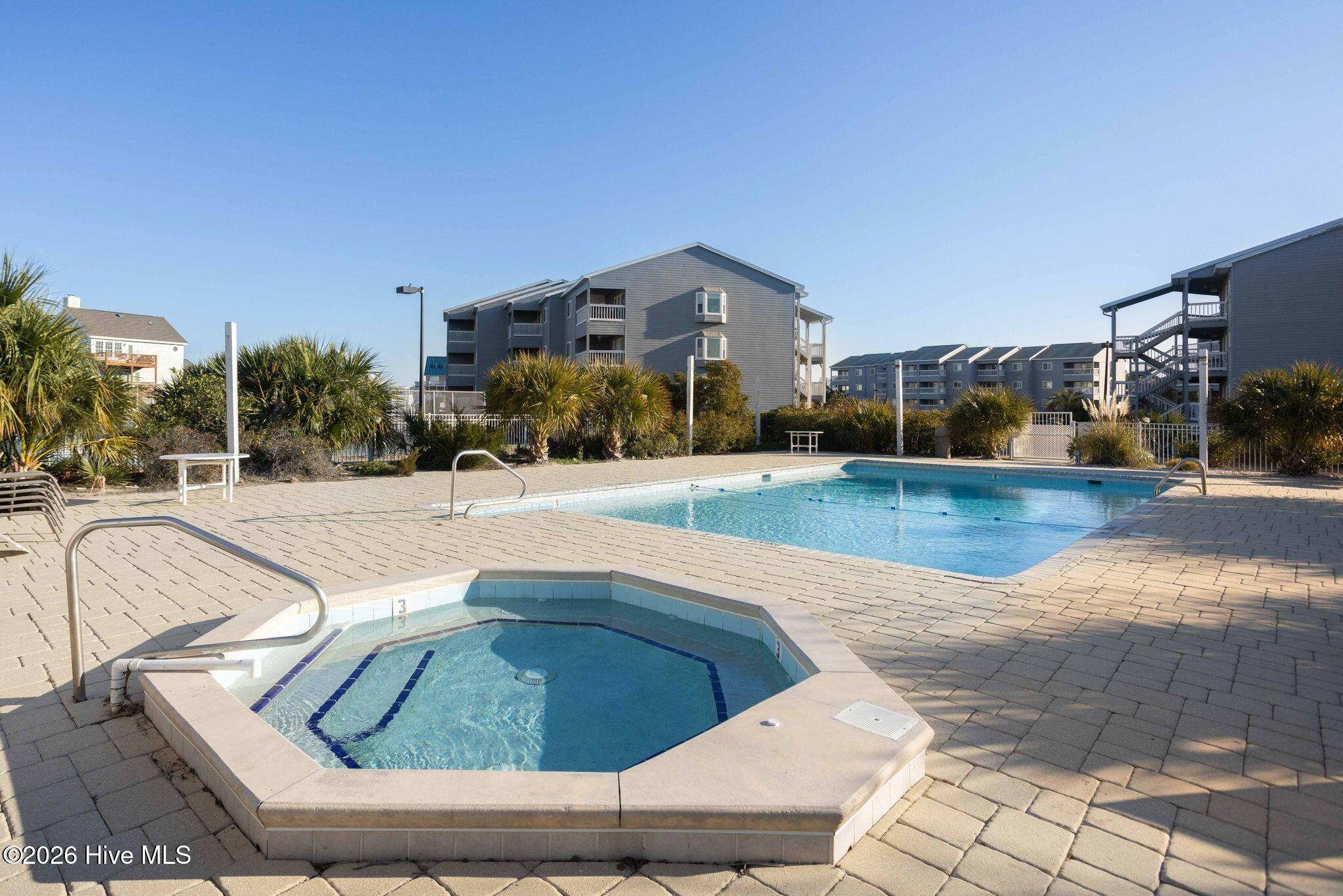 100554597 | Photo 55