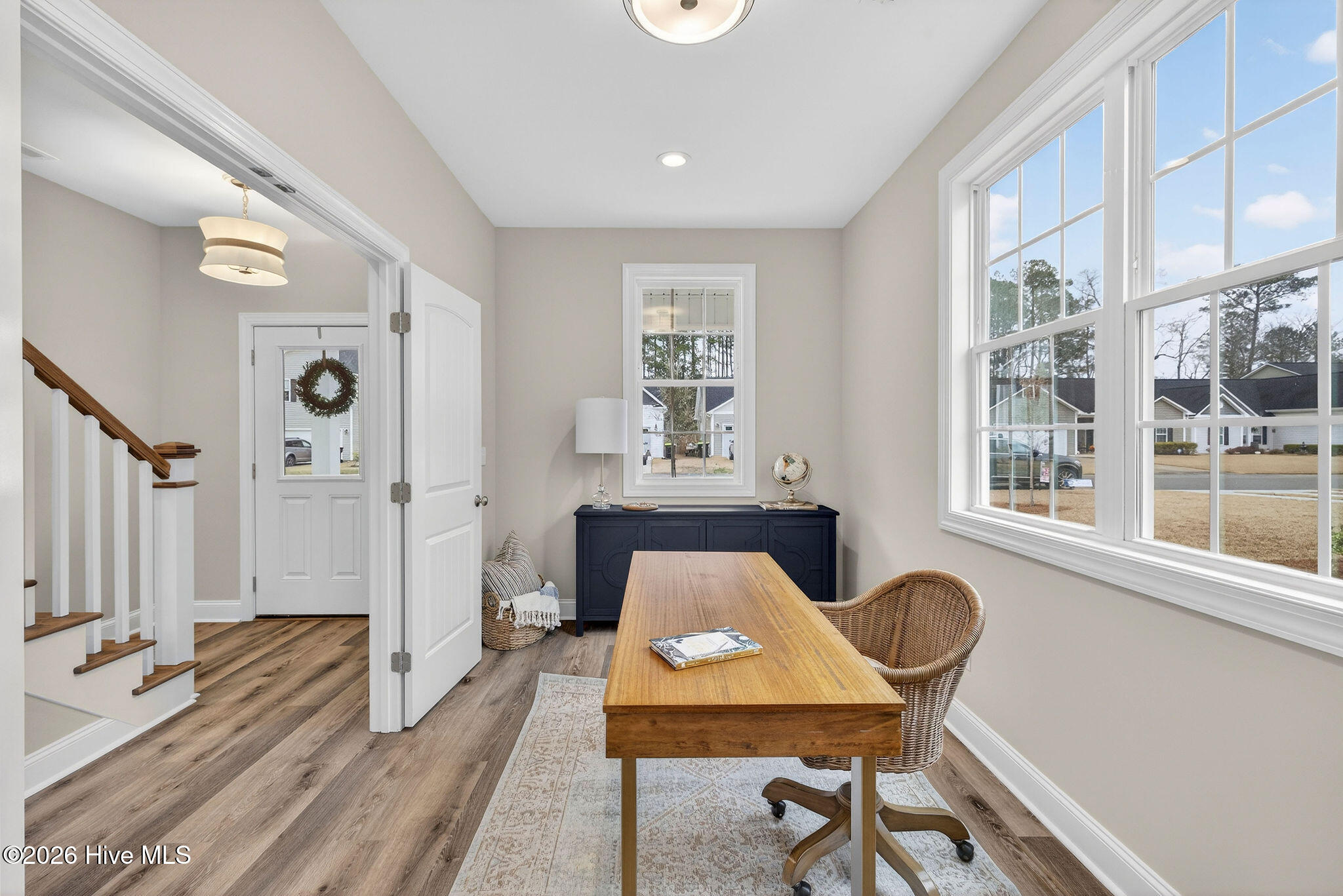 100548274 | Photo 16