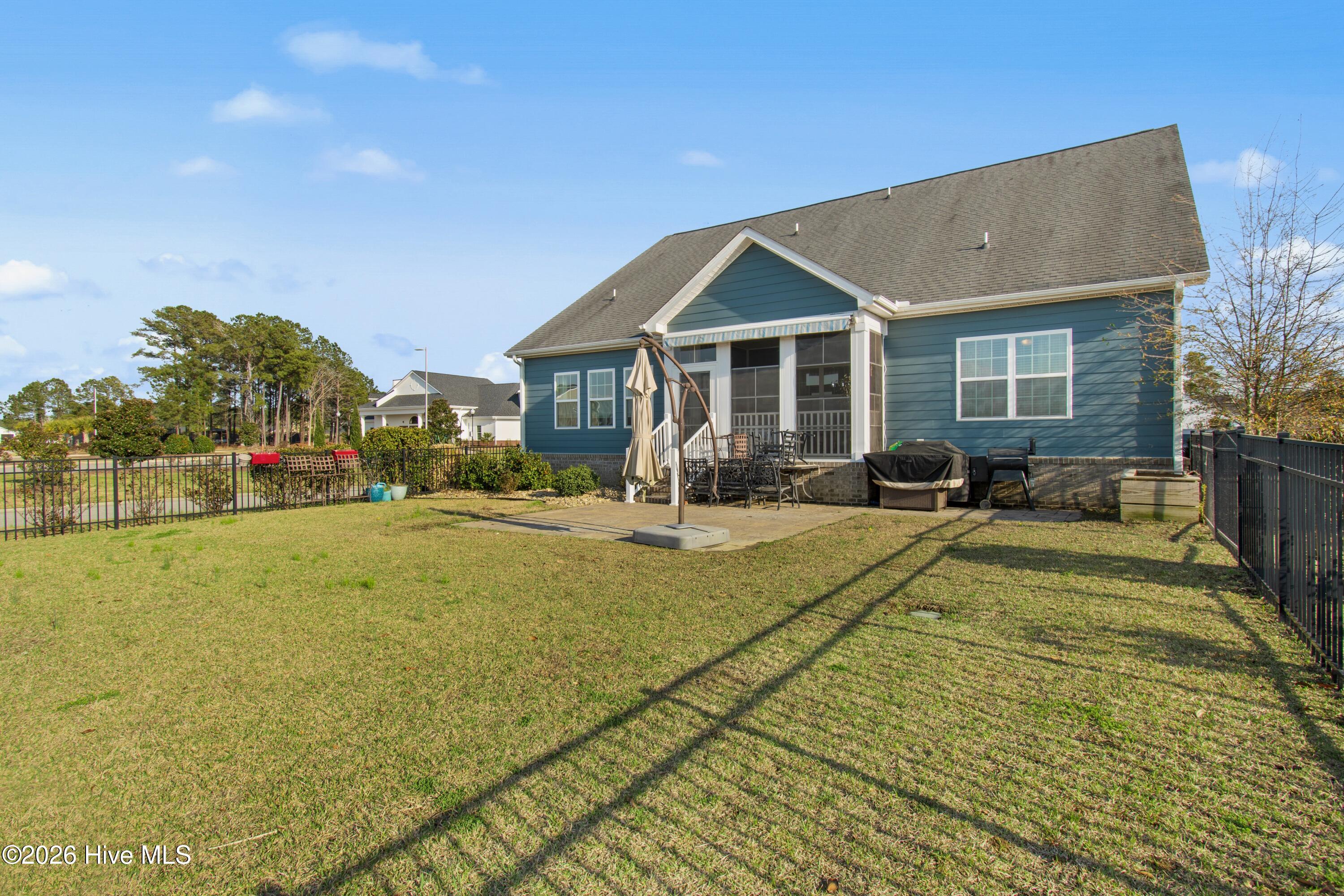 100548400 | Photo 21