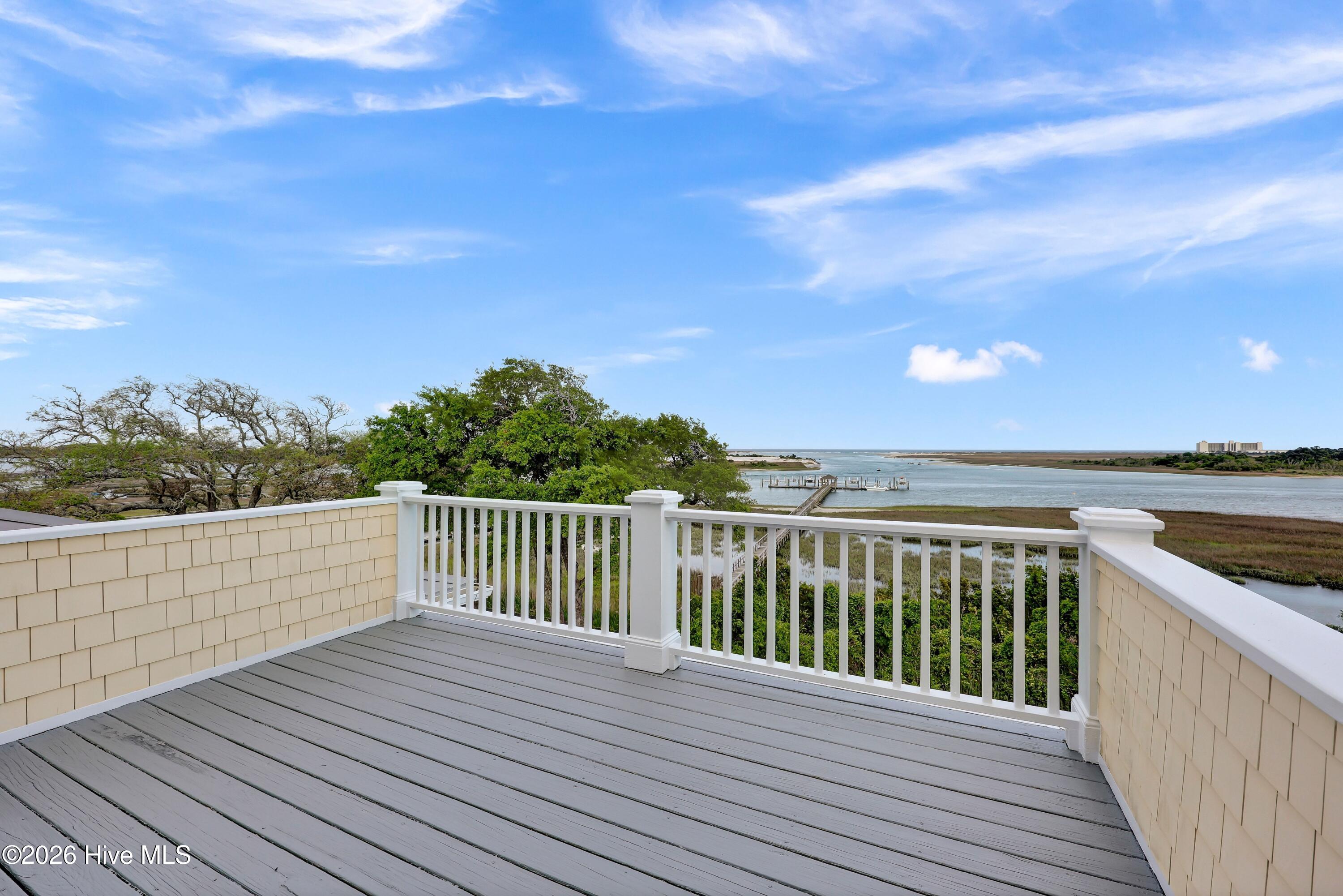 100569484 | Photo 59