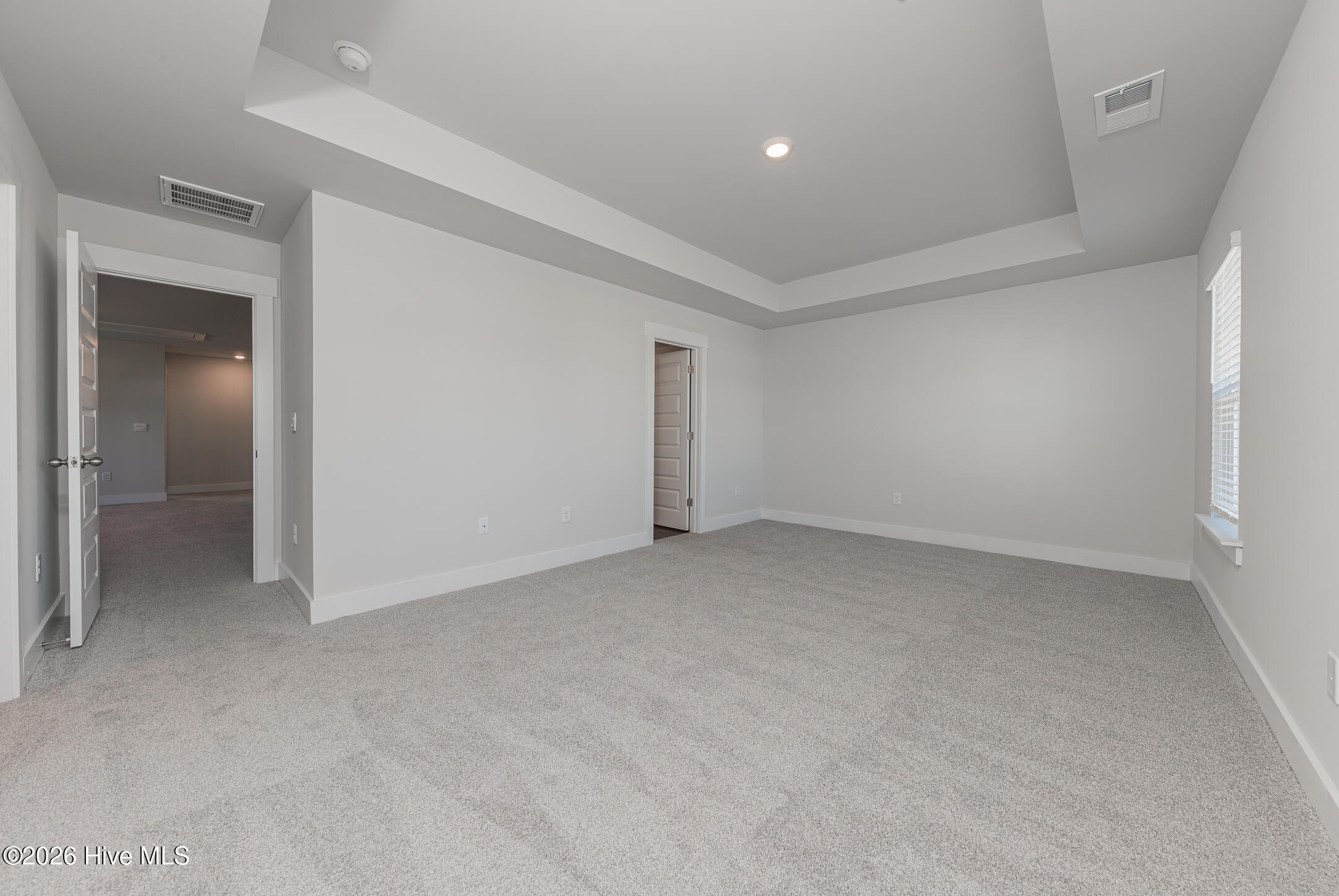 100547064 | Photo 13