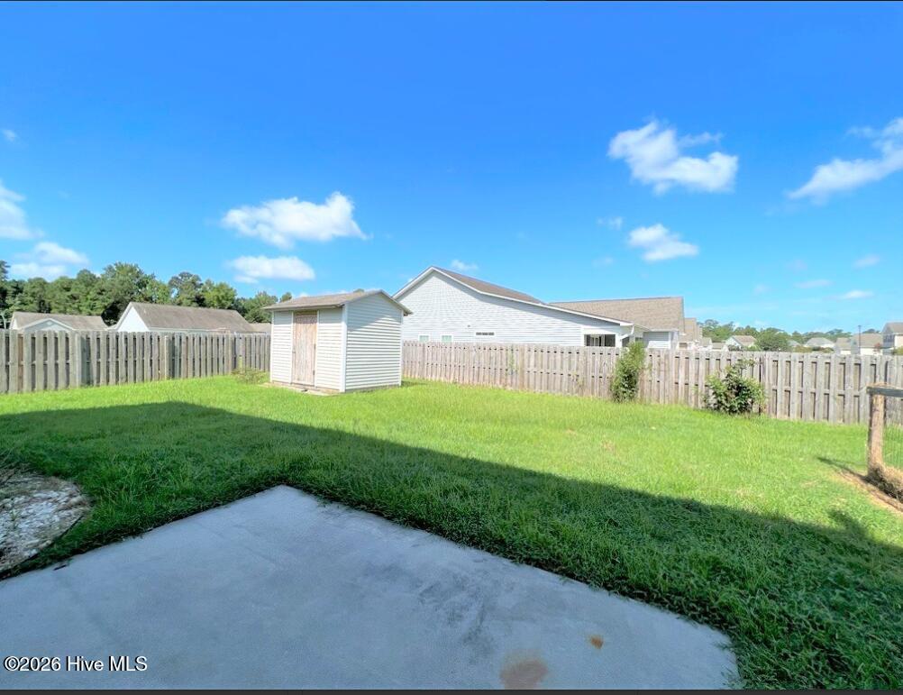 100560572 | Photo 16