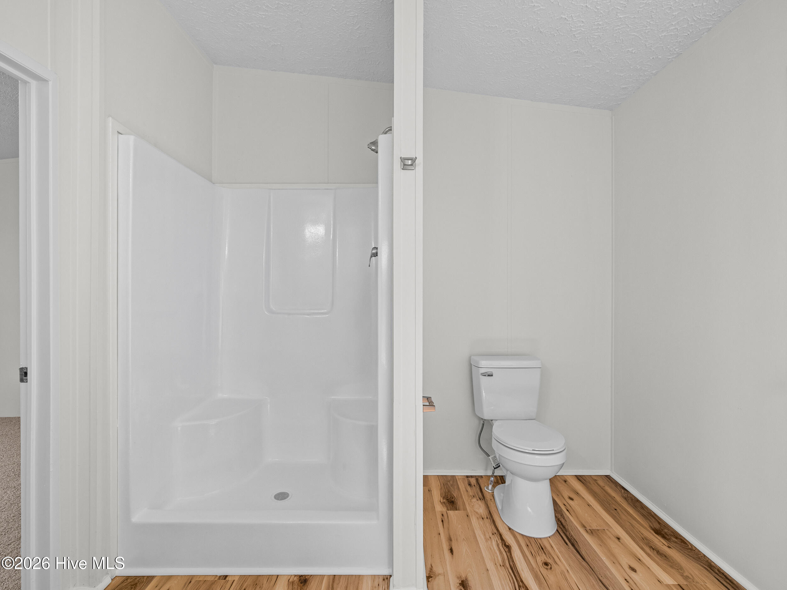 100560280 | Photo 26