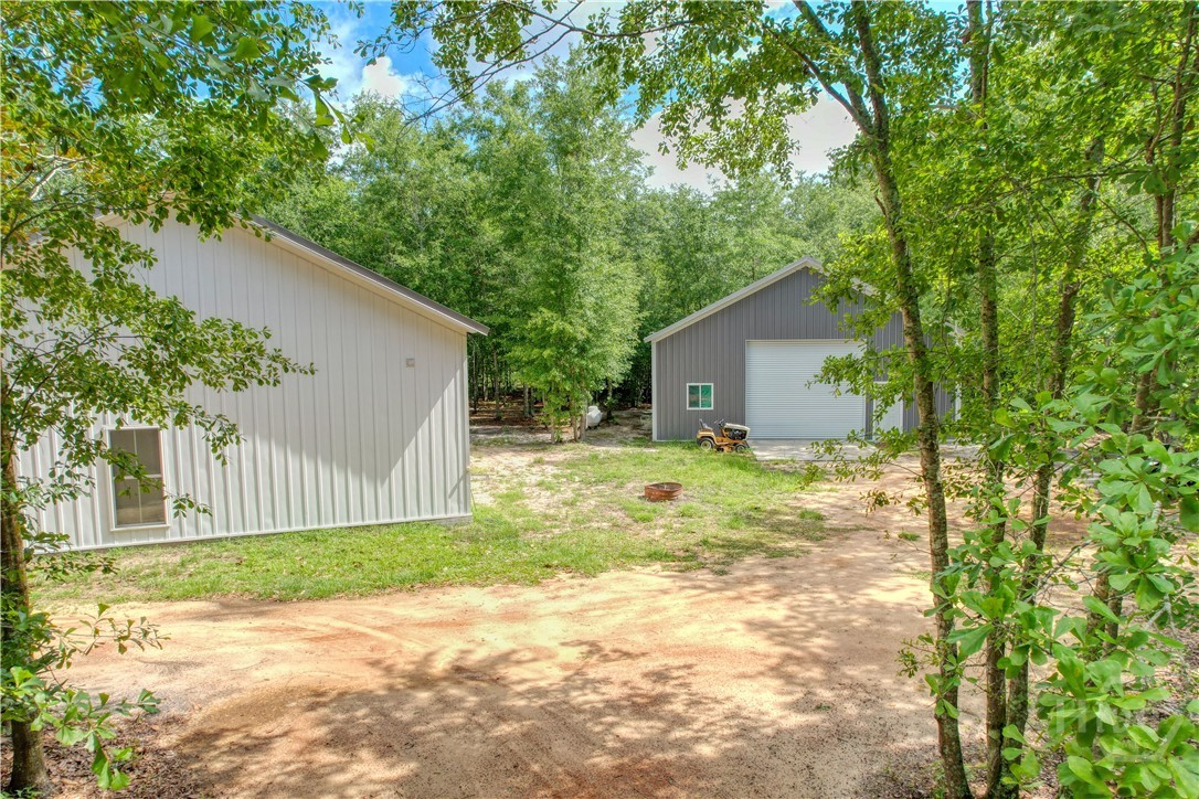 Side entrance from the easement to your private re