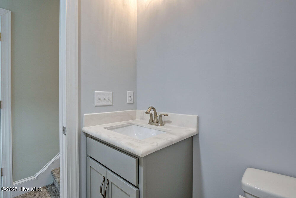 100533564 | Photo 30