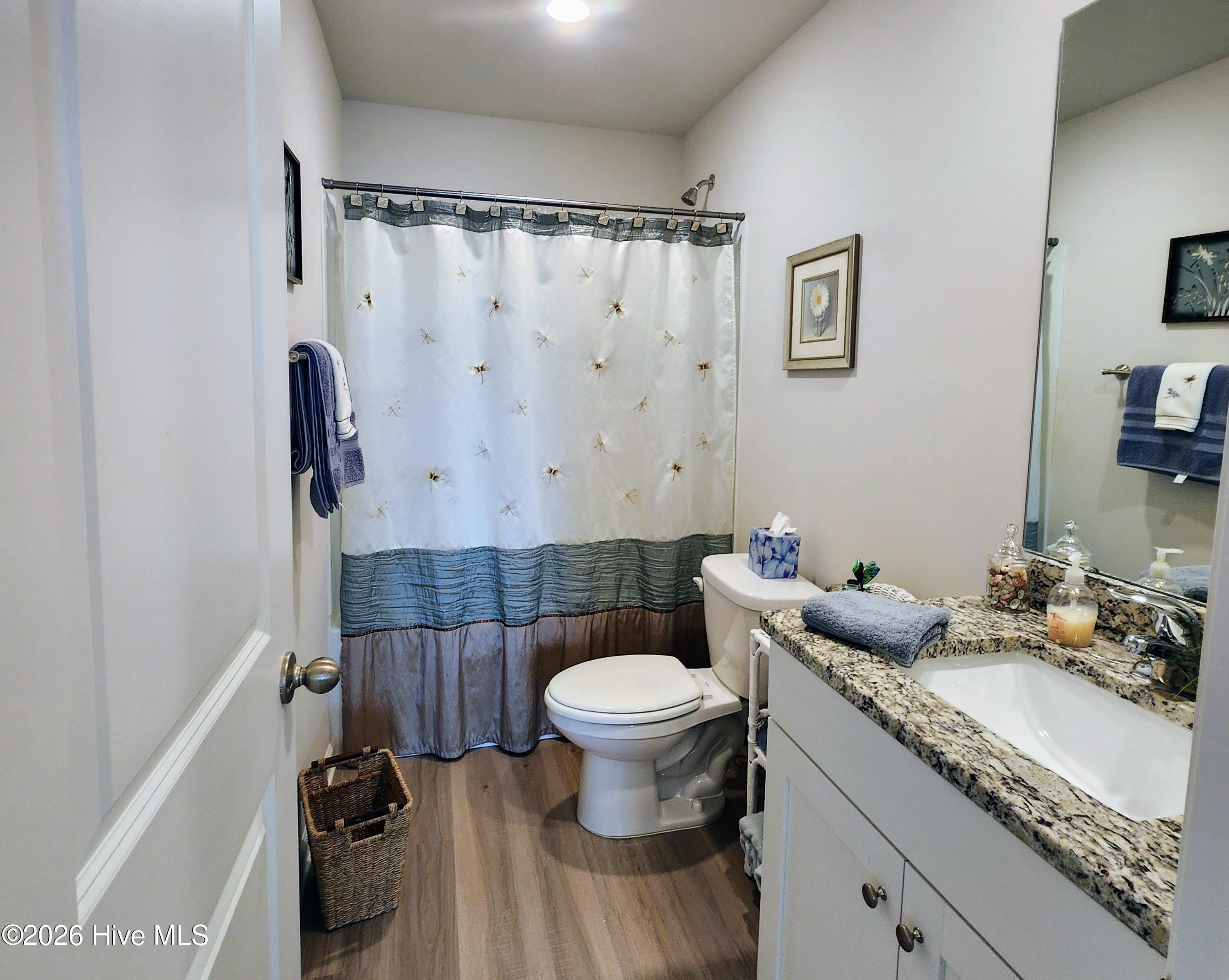 100568159 | Photo 15