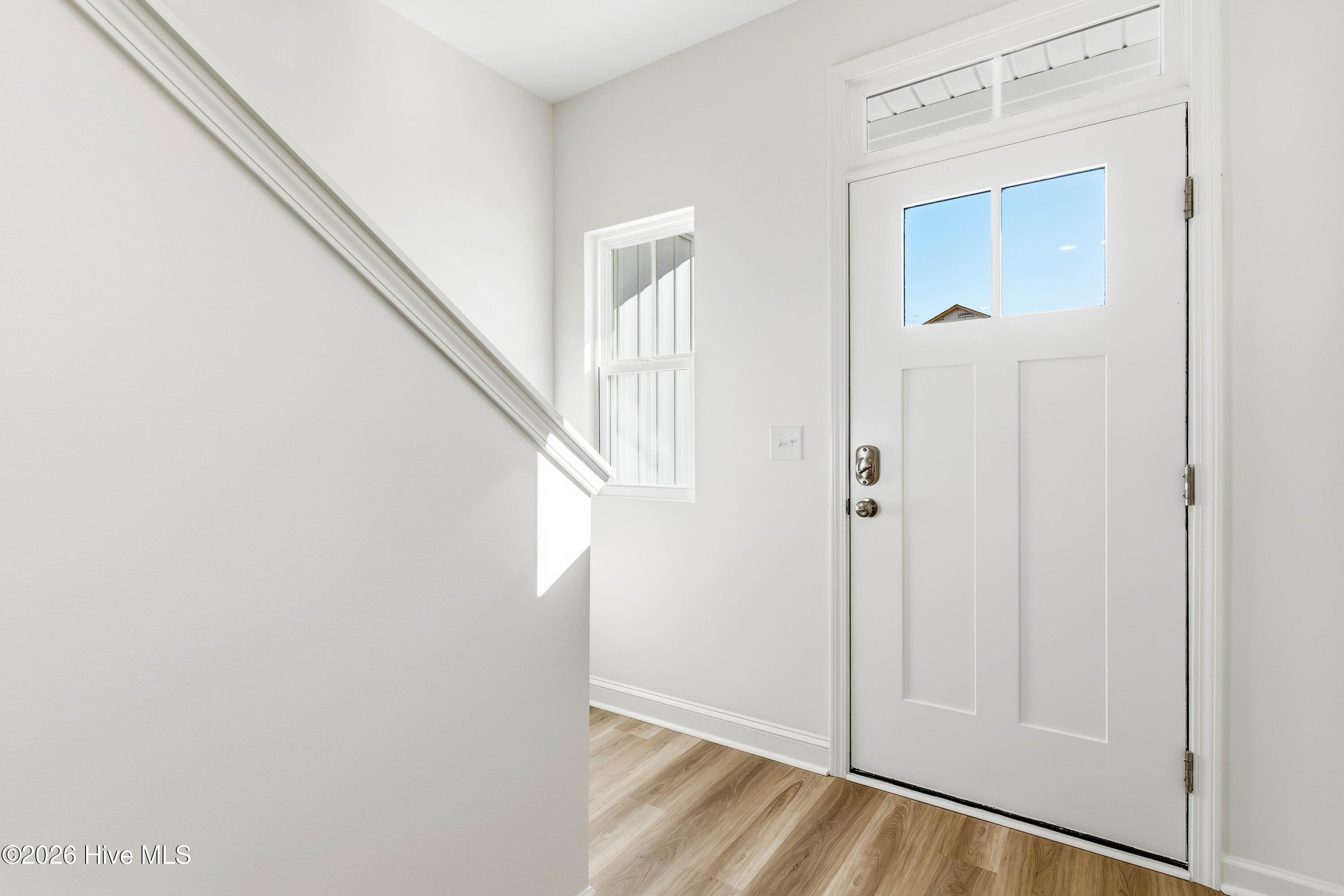 100554695 | Photo 21