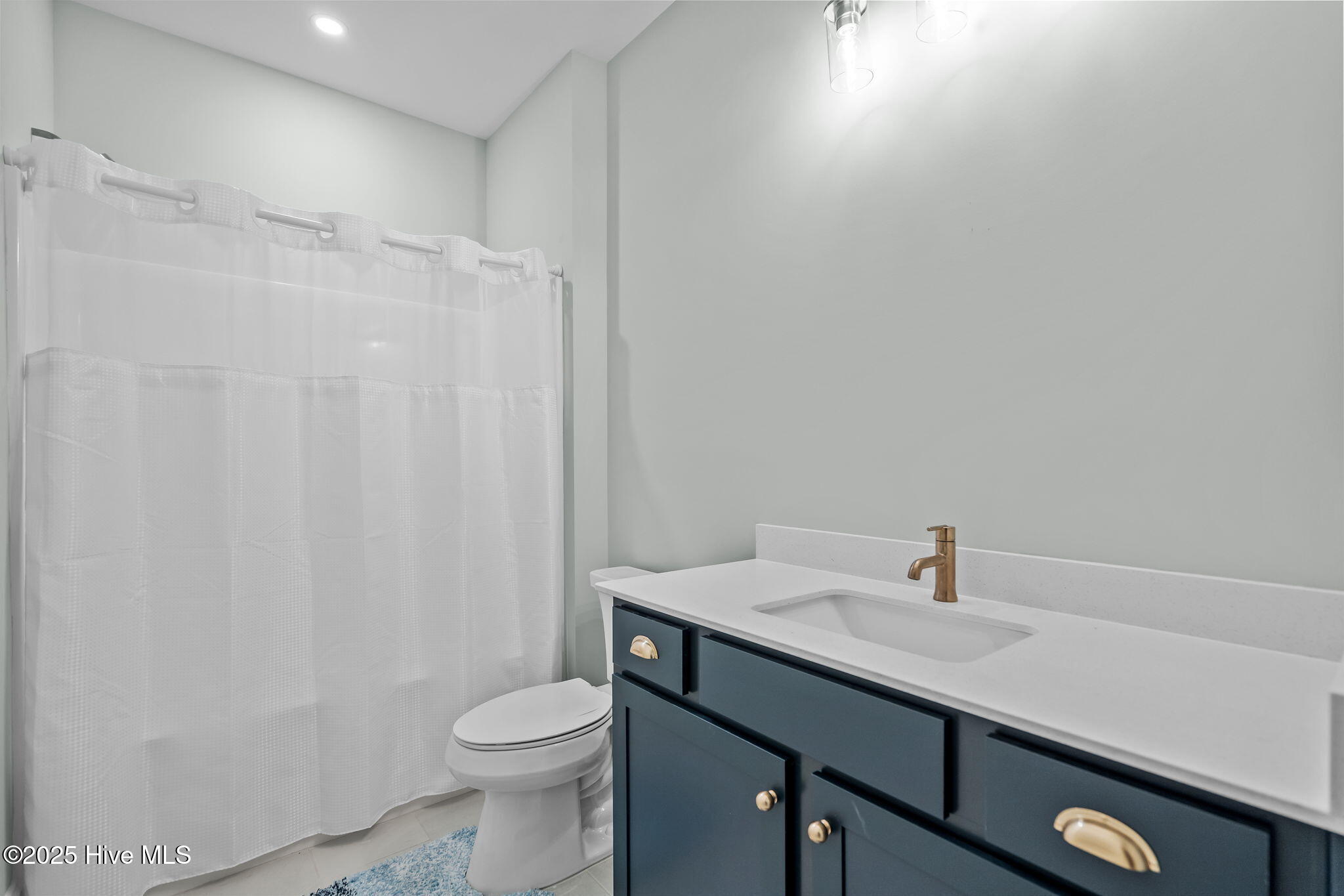 100537775 | Photo 34