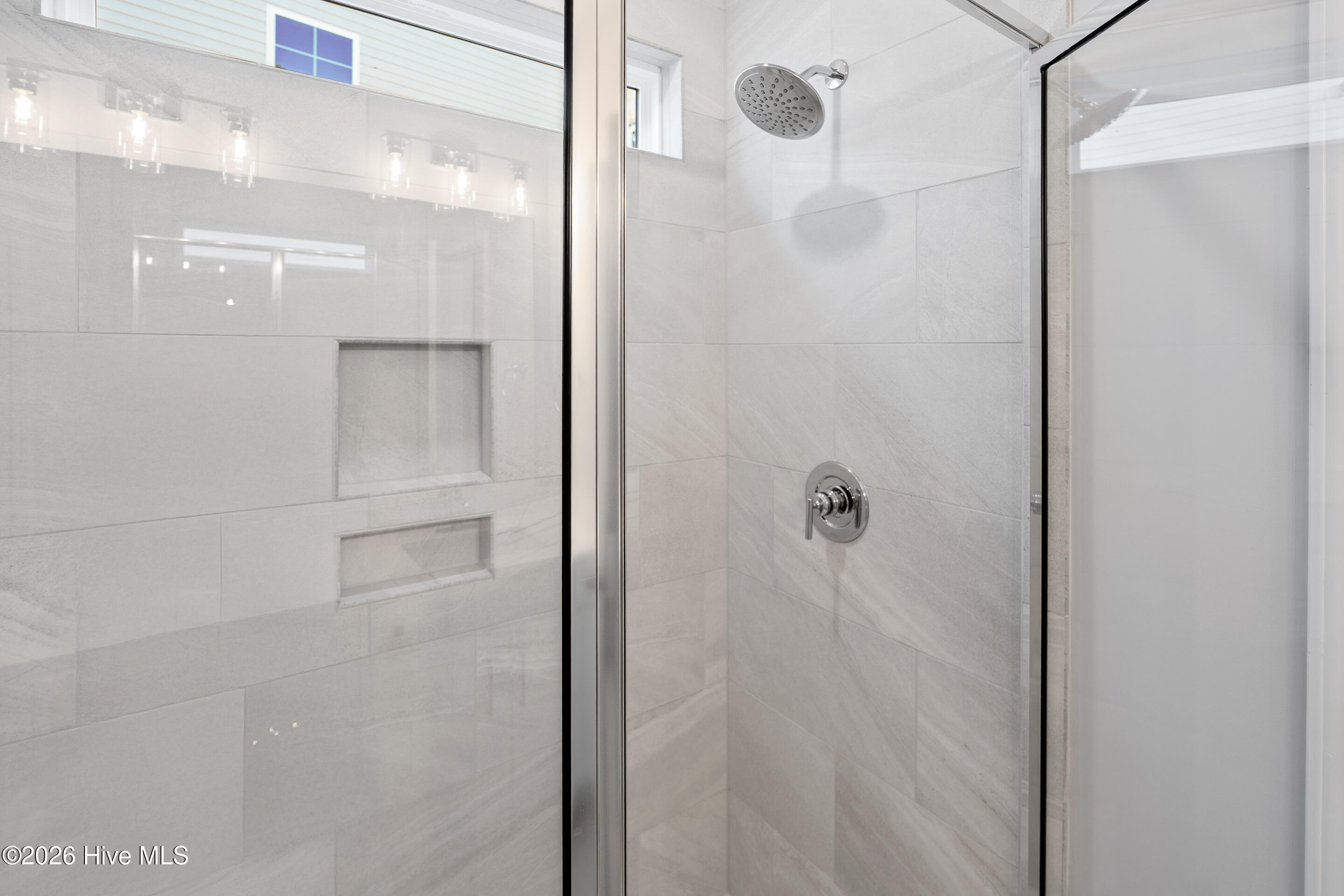 100552787 | Photo 14