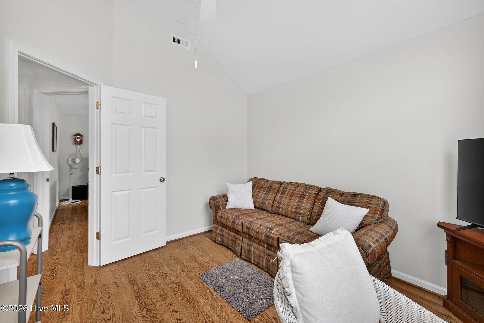 100557092 | Photo 31