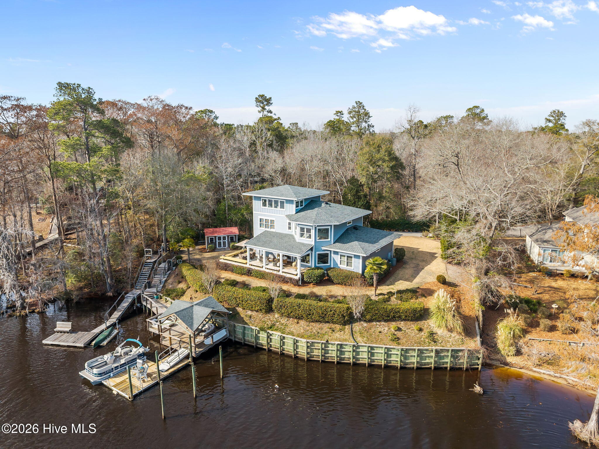 100555800 | Photo 75