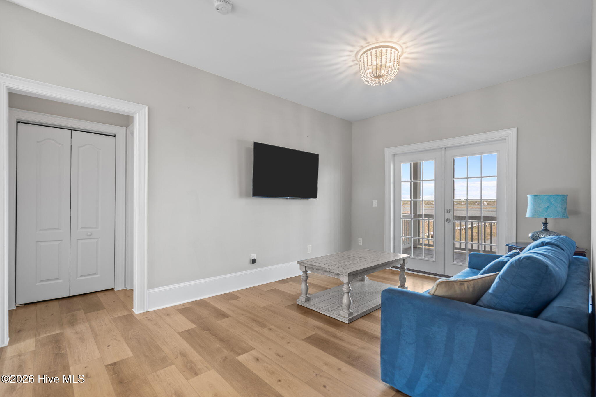 100564459 | Photo 13