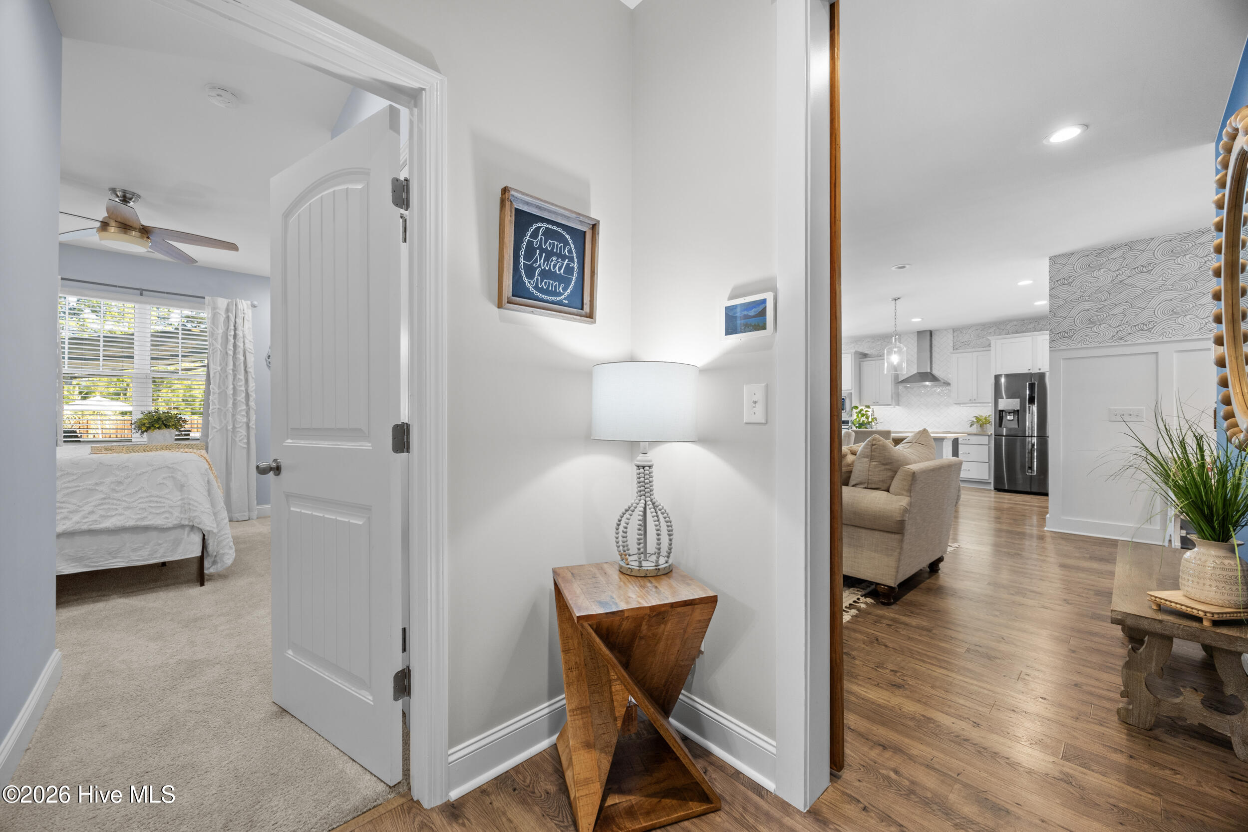 100566940 | Photo 32