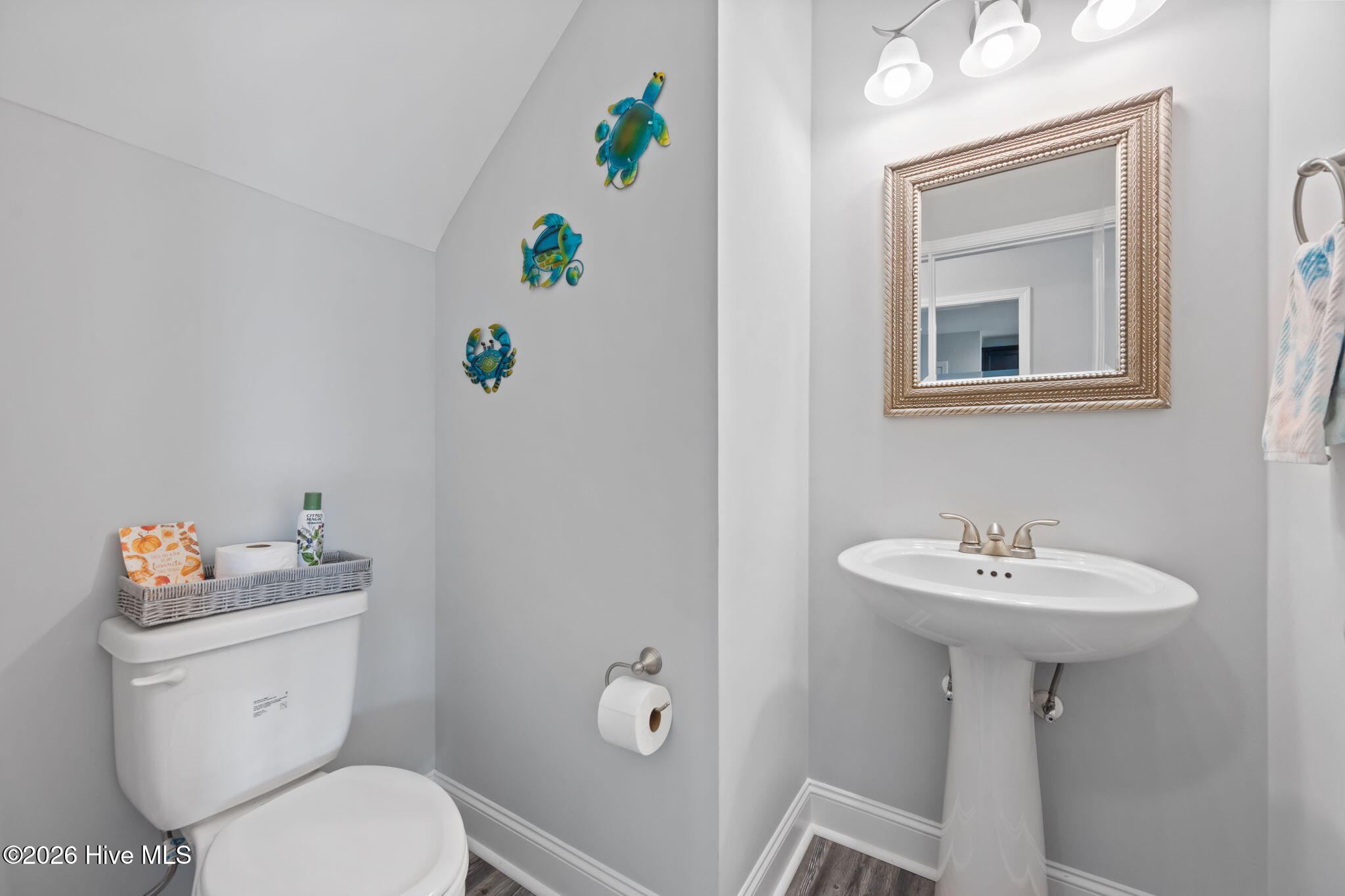 100561377 | Photo 25