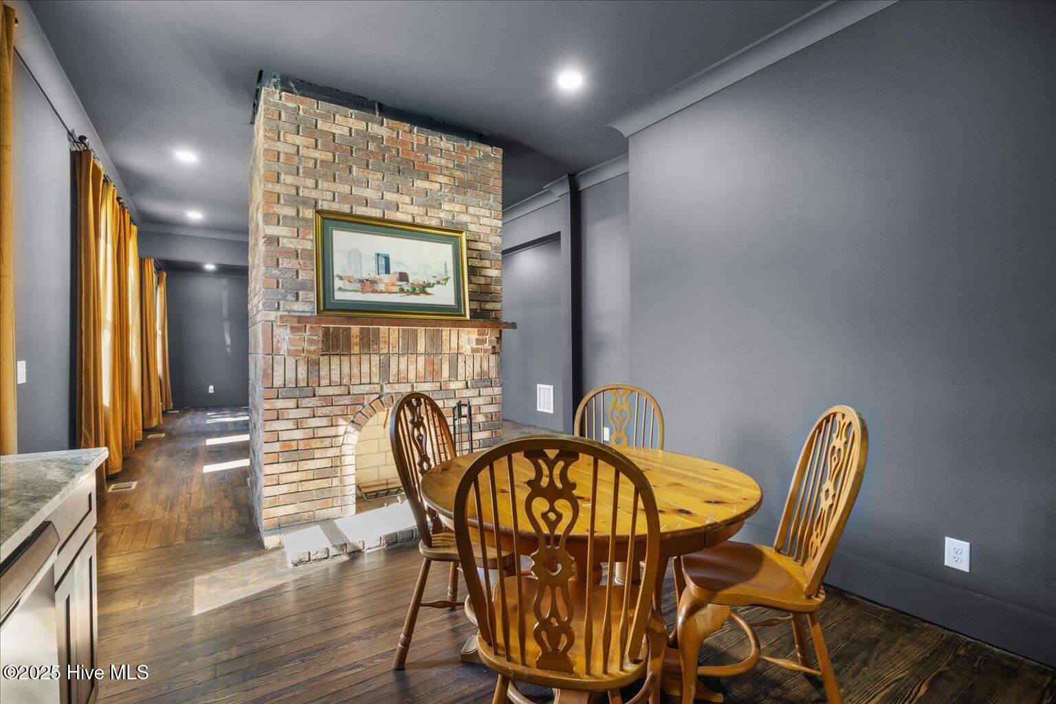 100537963 | Photo 17