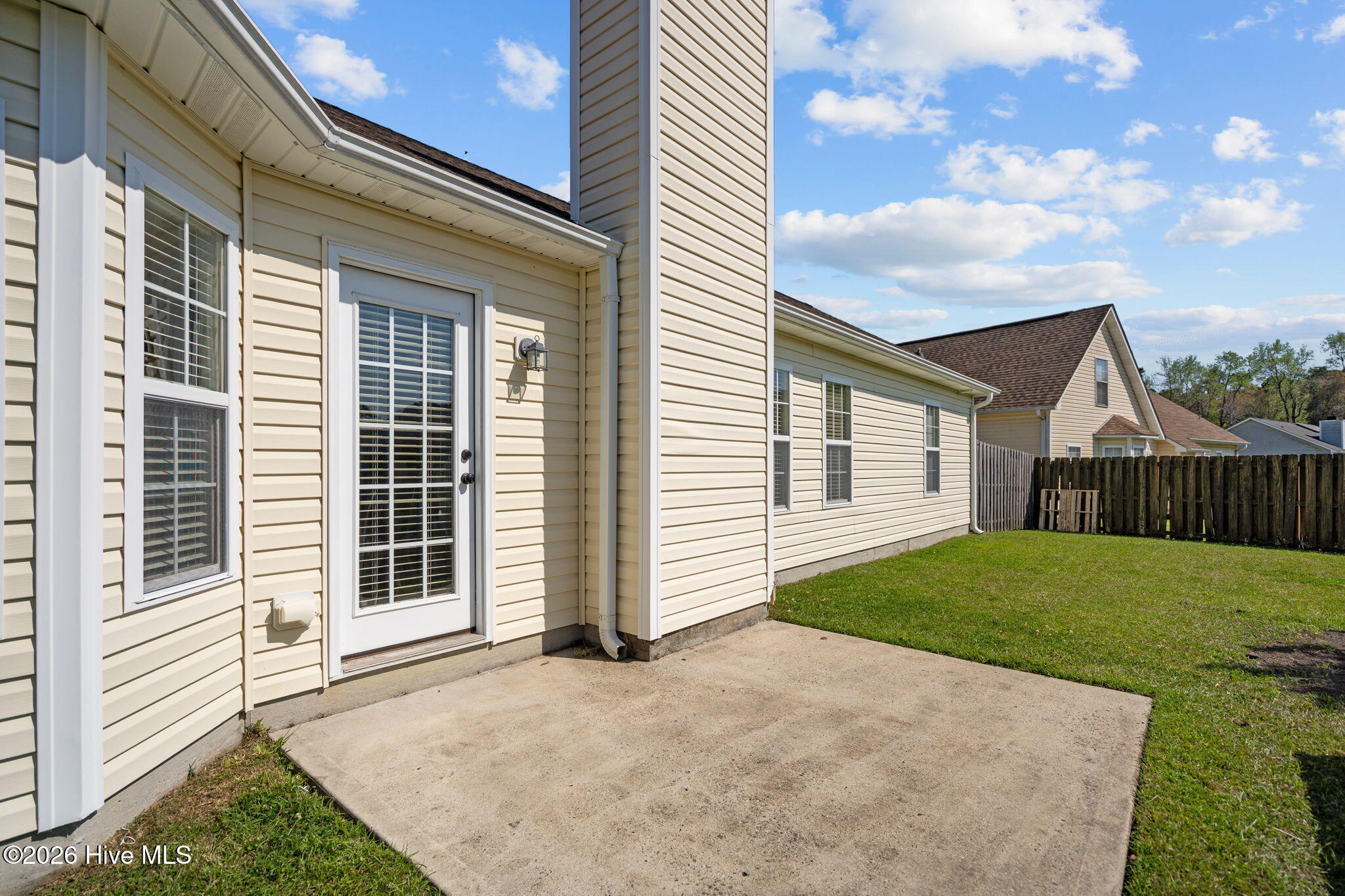 100563369 | Photo 18