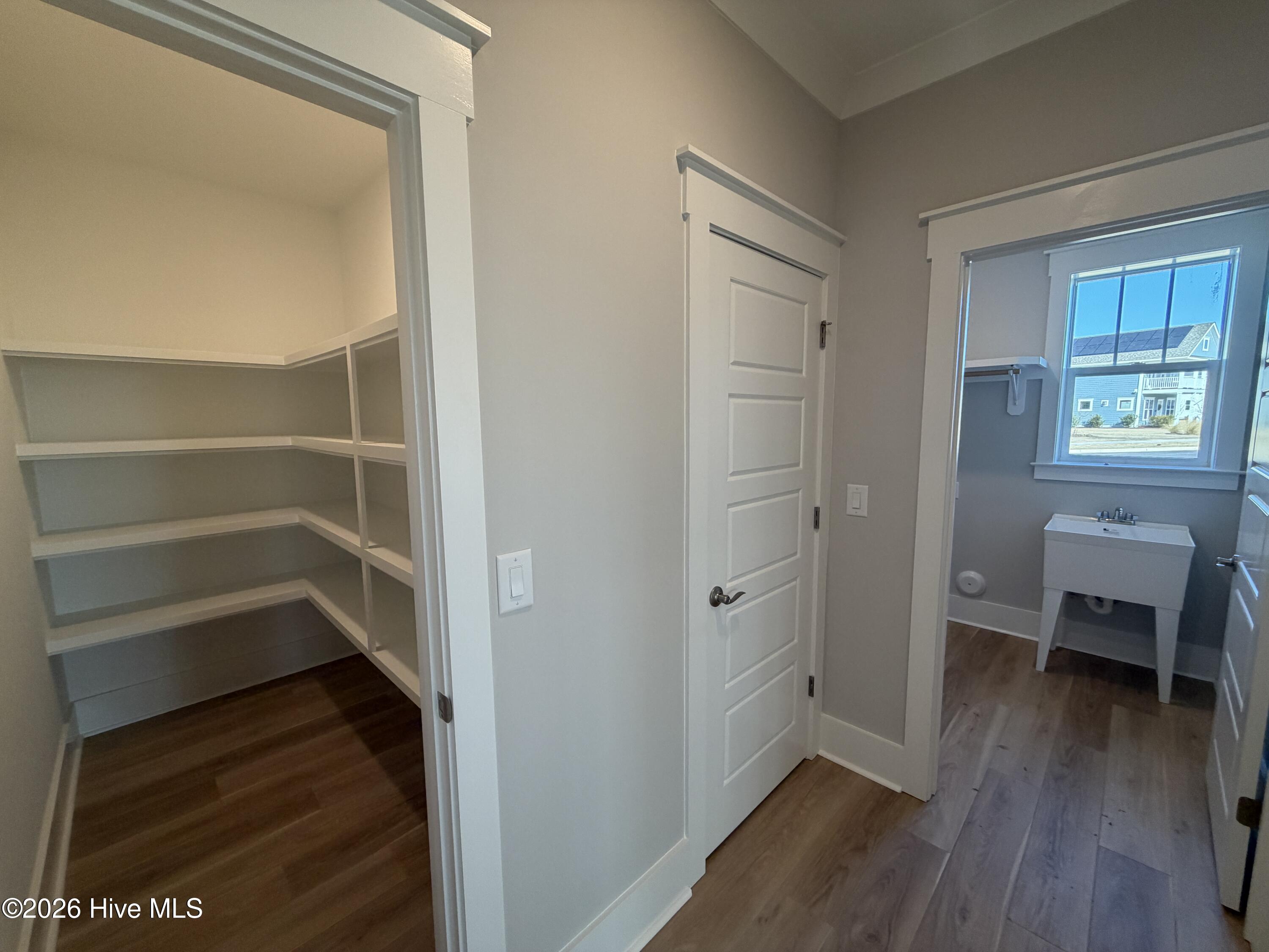 100532147 | Photo 17