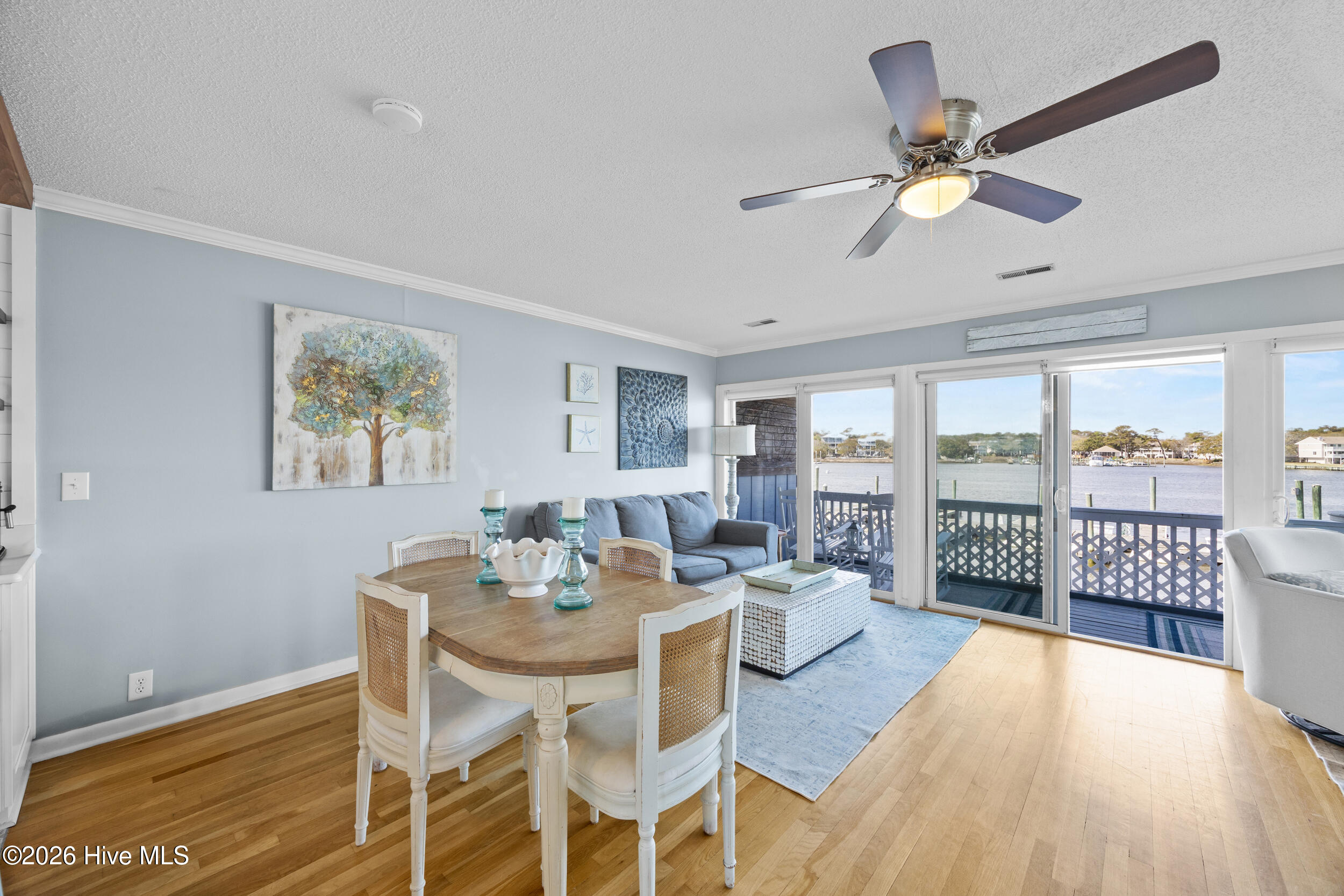 100559474 | Photo 27