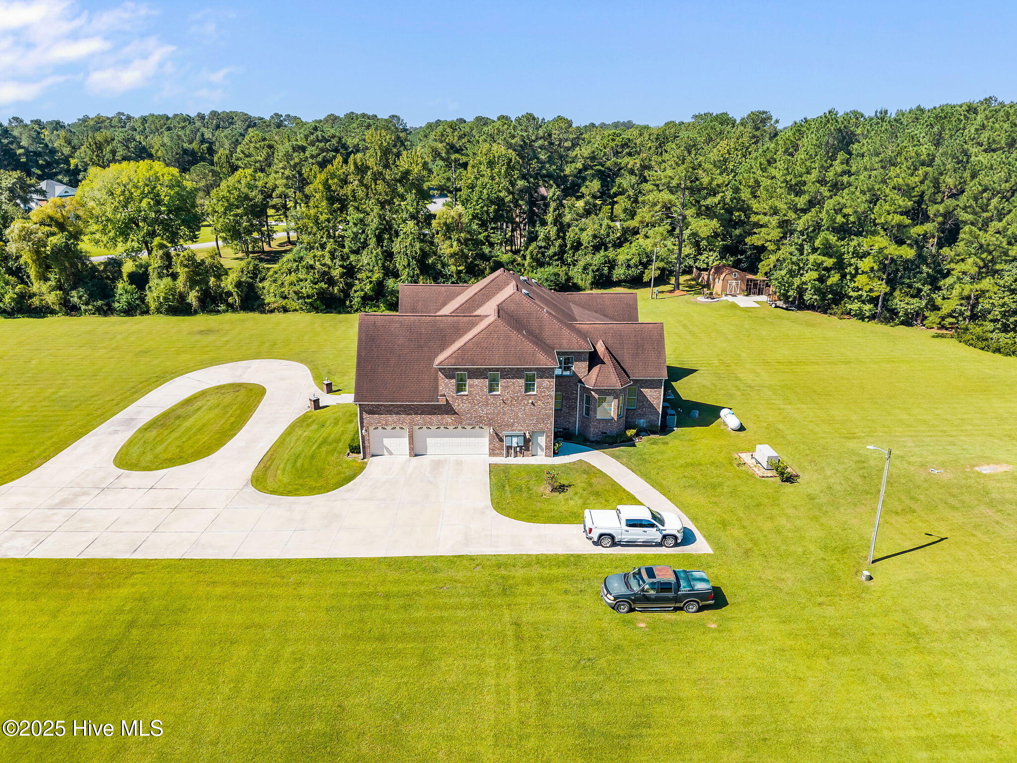 100529119 | Photo 69