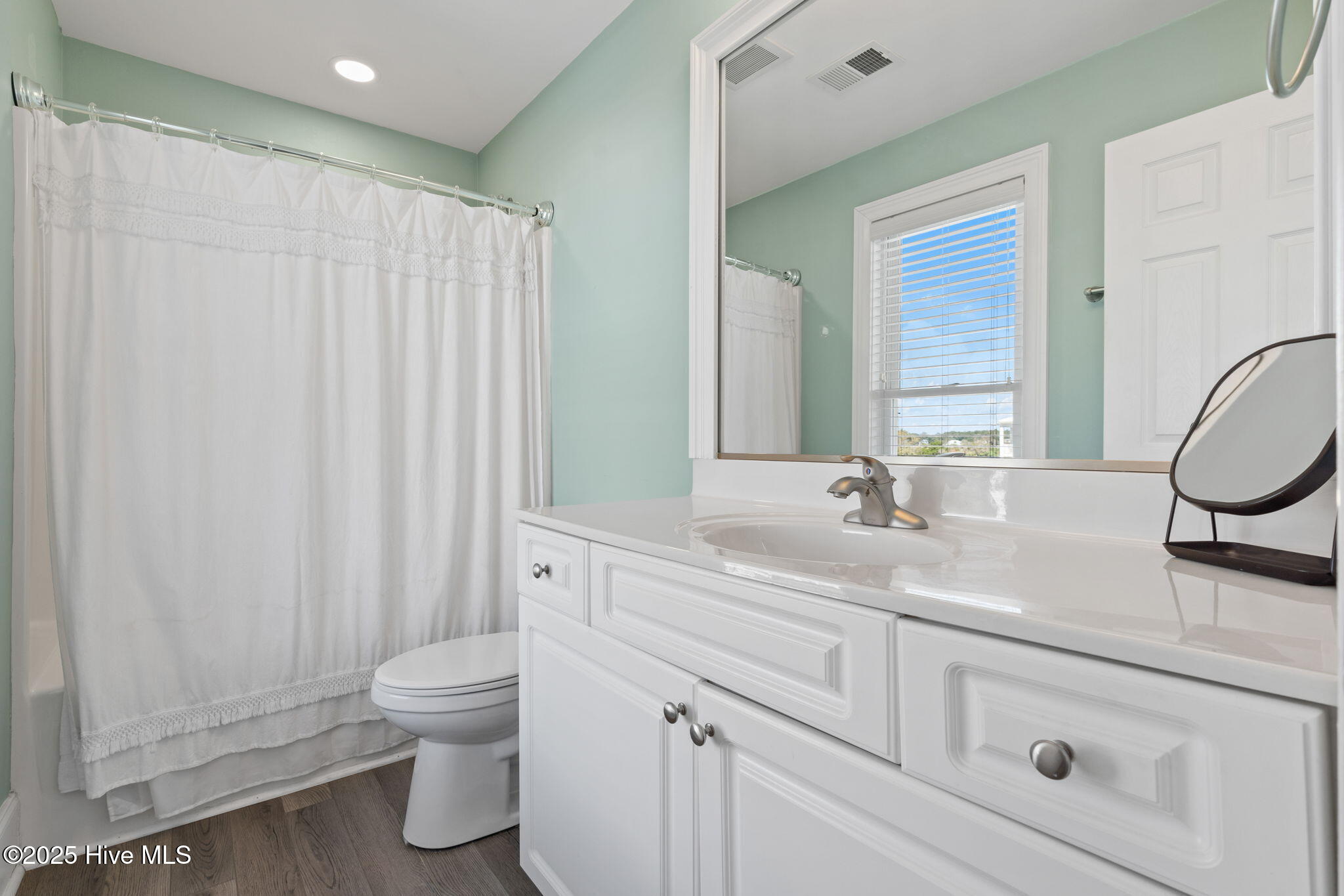 100535971 | Photo 21