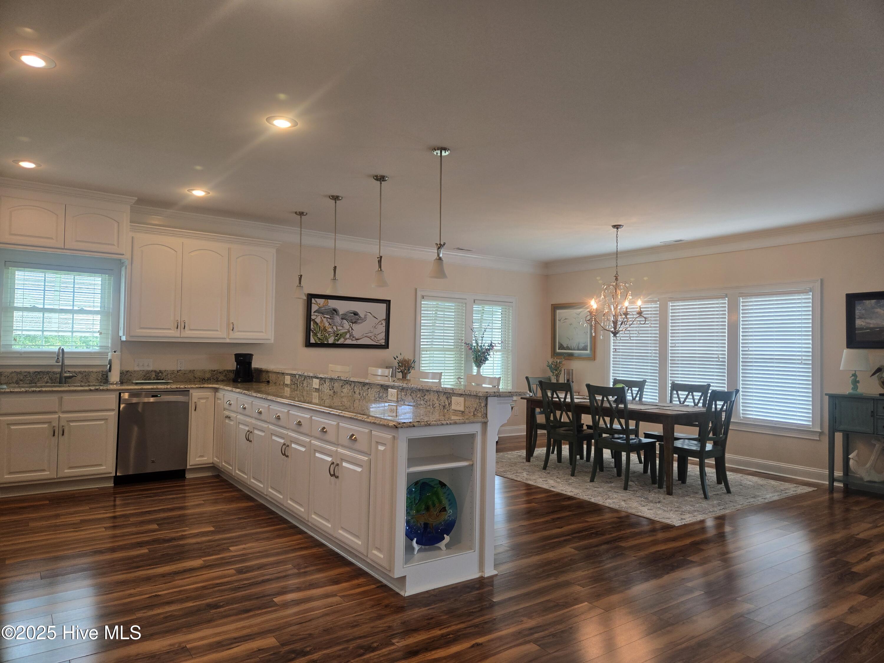 429 Live Oak Road,Newport