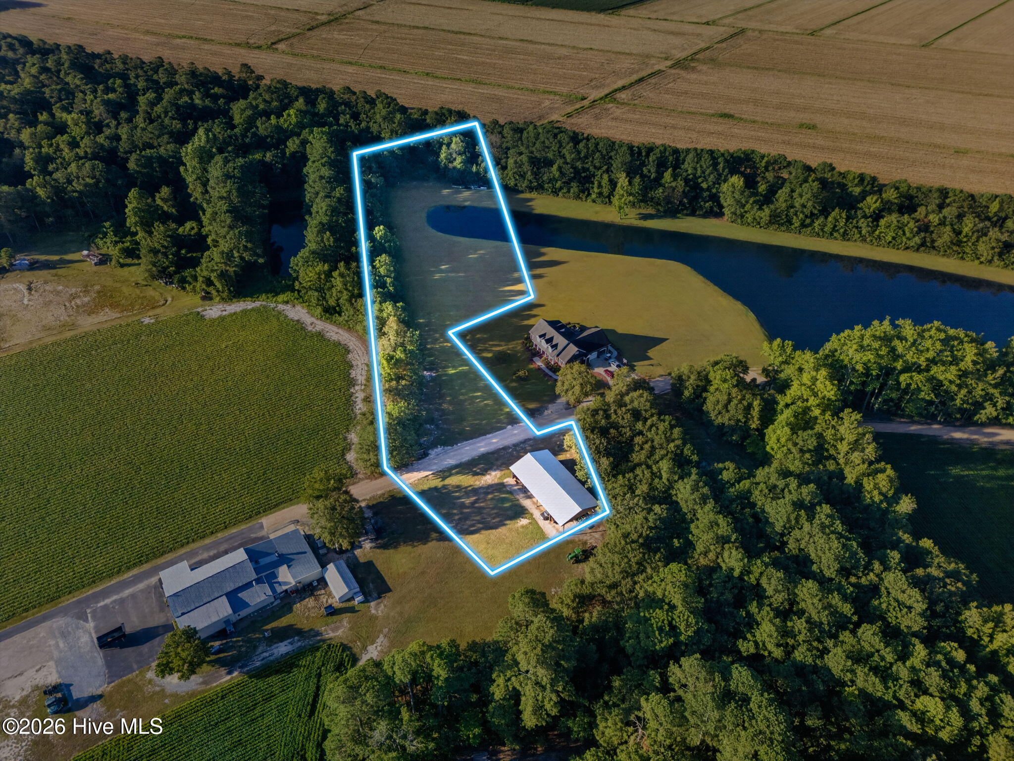 3.16 Acre Tract w/ Barn