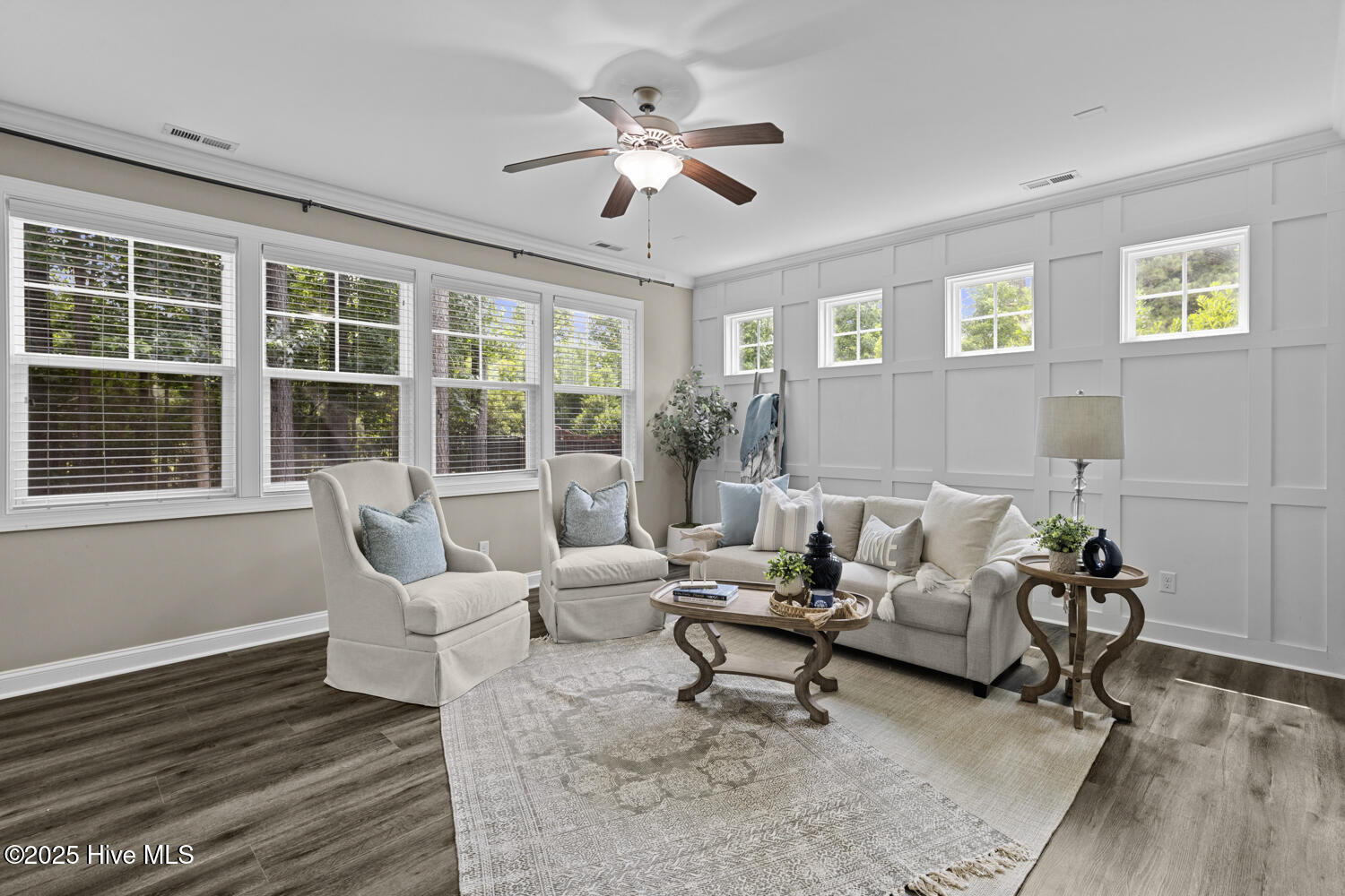 100538409 | Photo 21