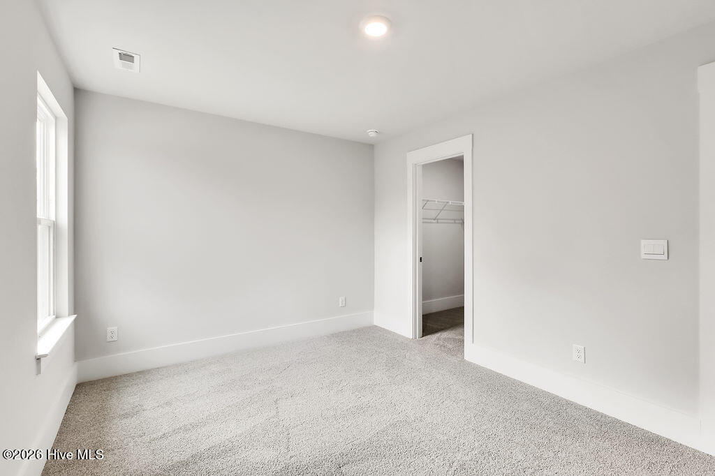 100560056 | Photo 36