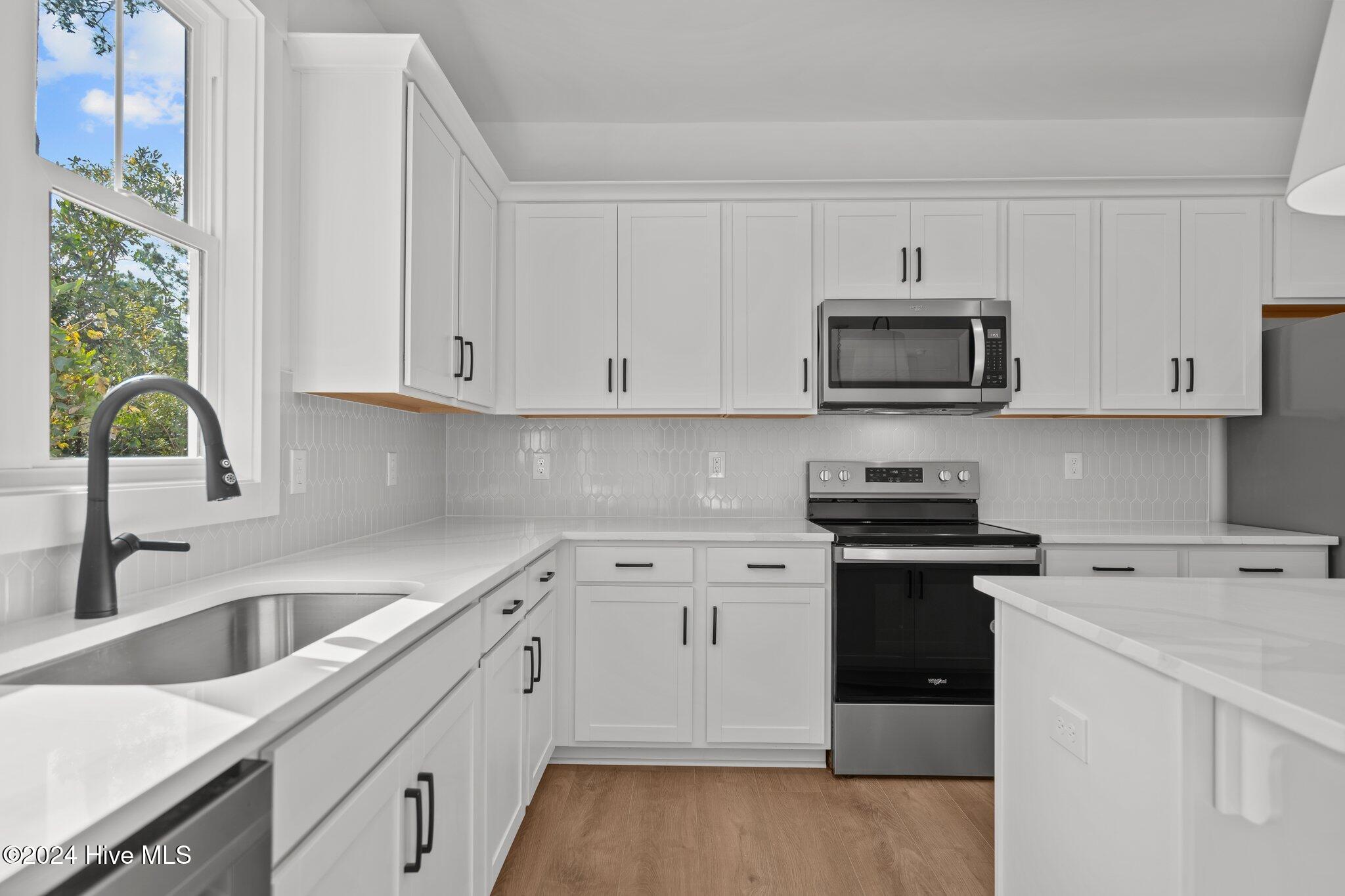 100435133 | Photo 21