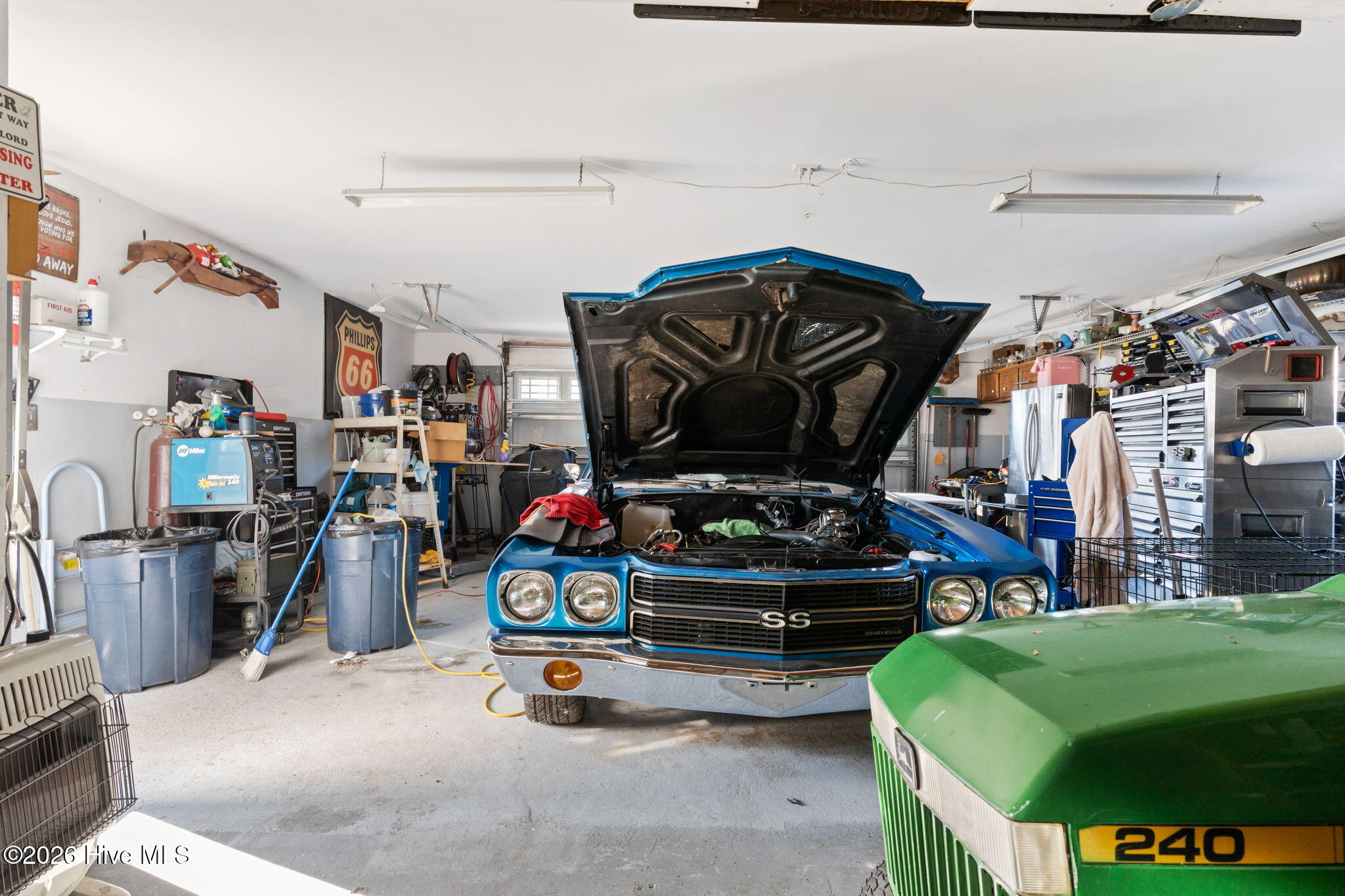 100549900 | Photo 38