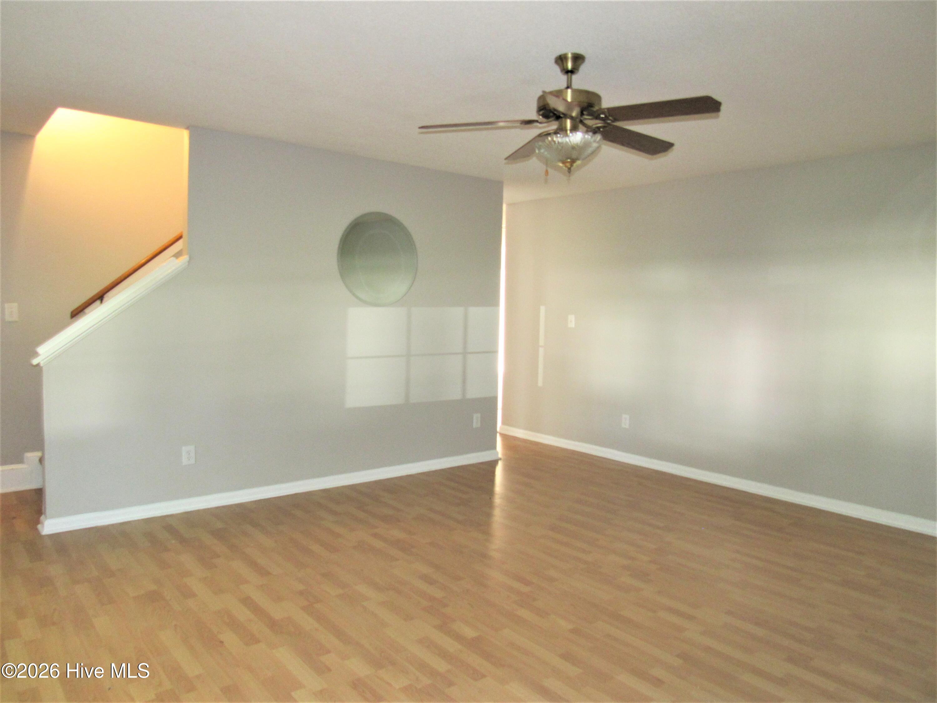 100558219 | Photo 22