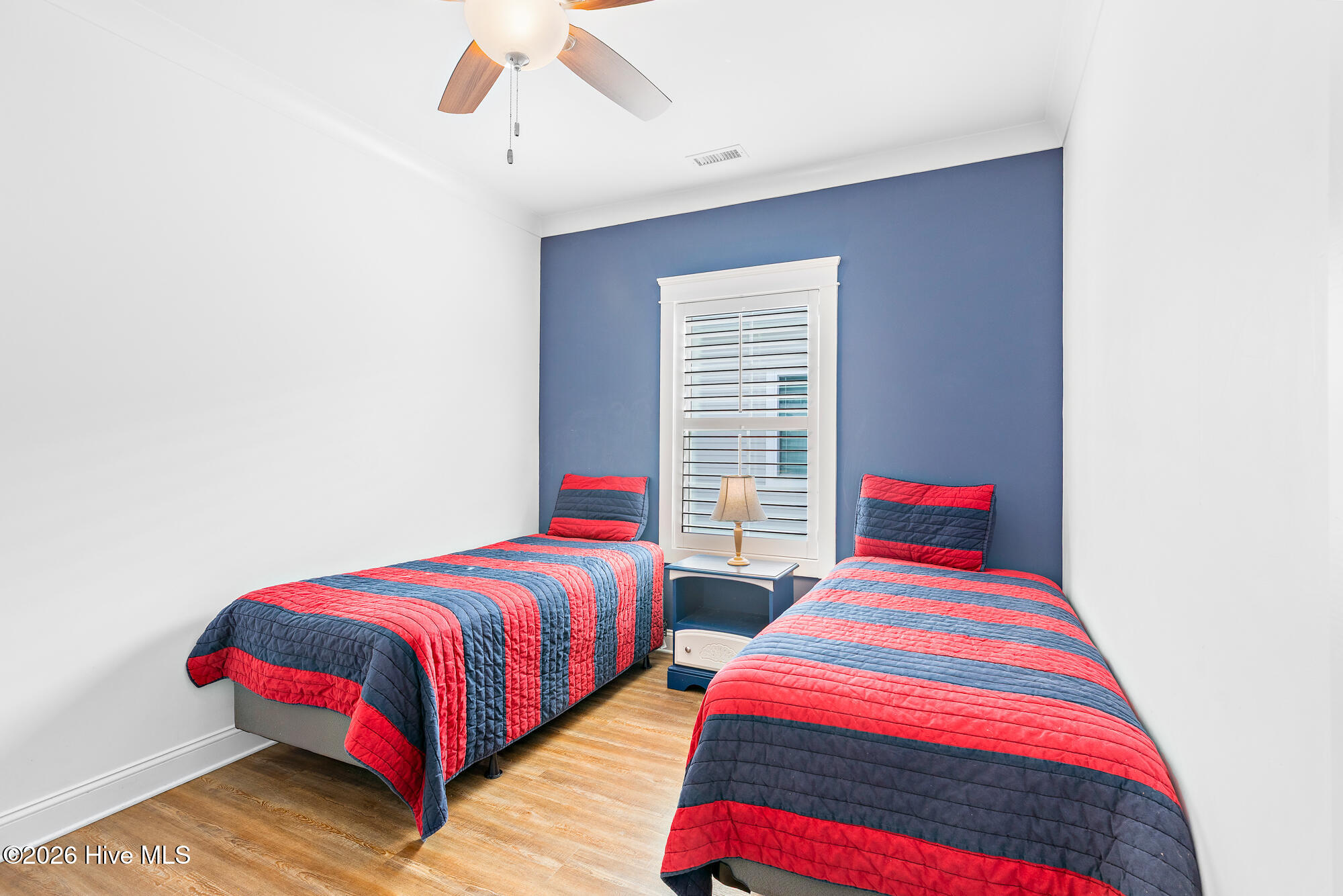 100568676 | Photo 27