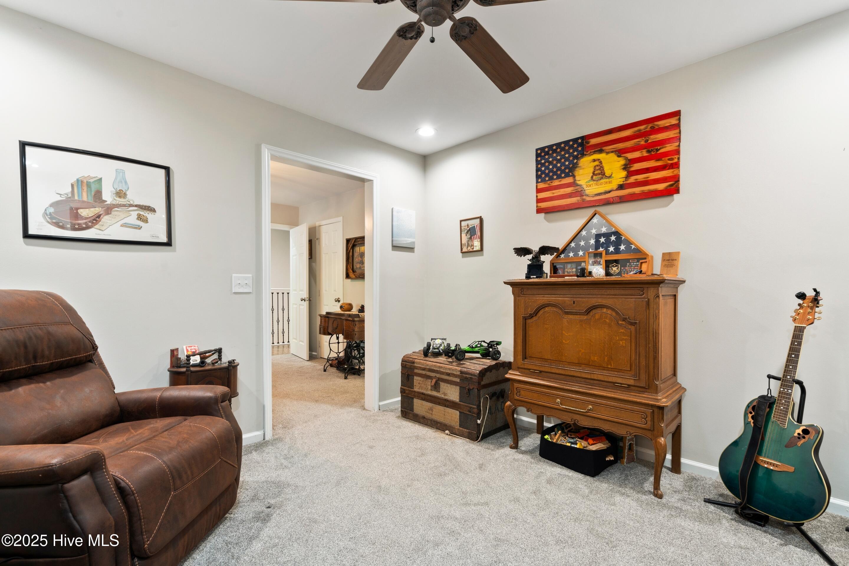 100538310 | Photo 33