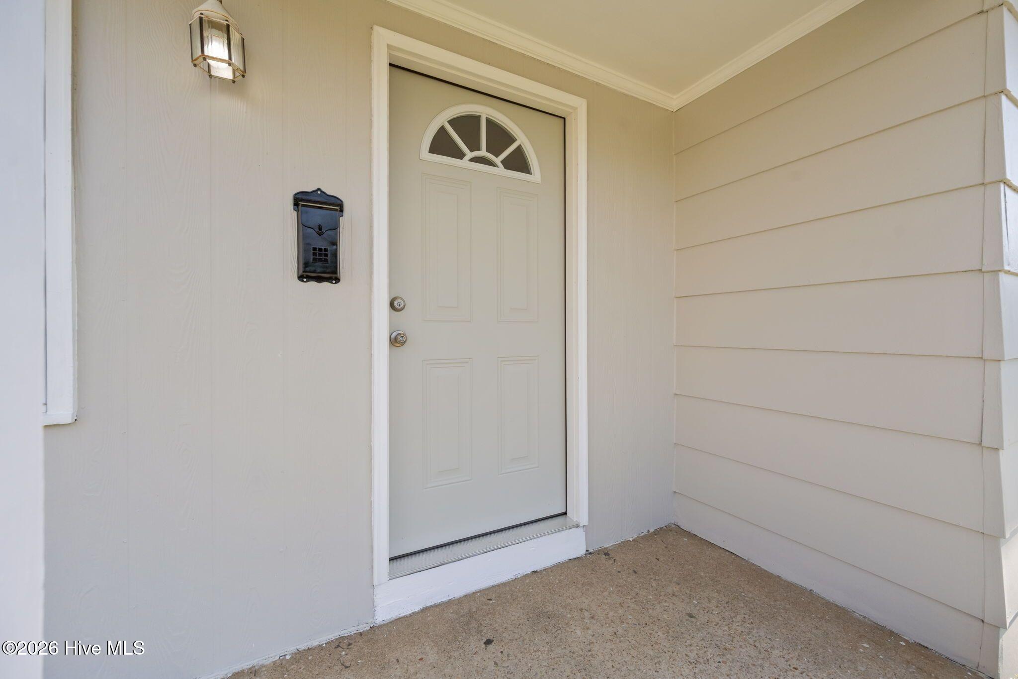 100562328 | Photo 14