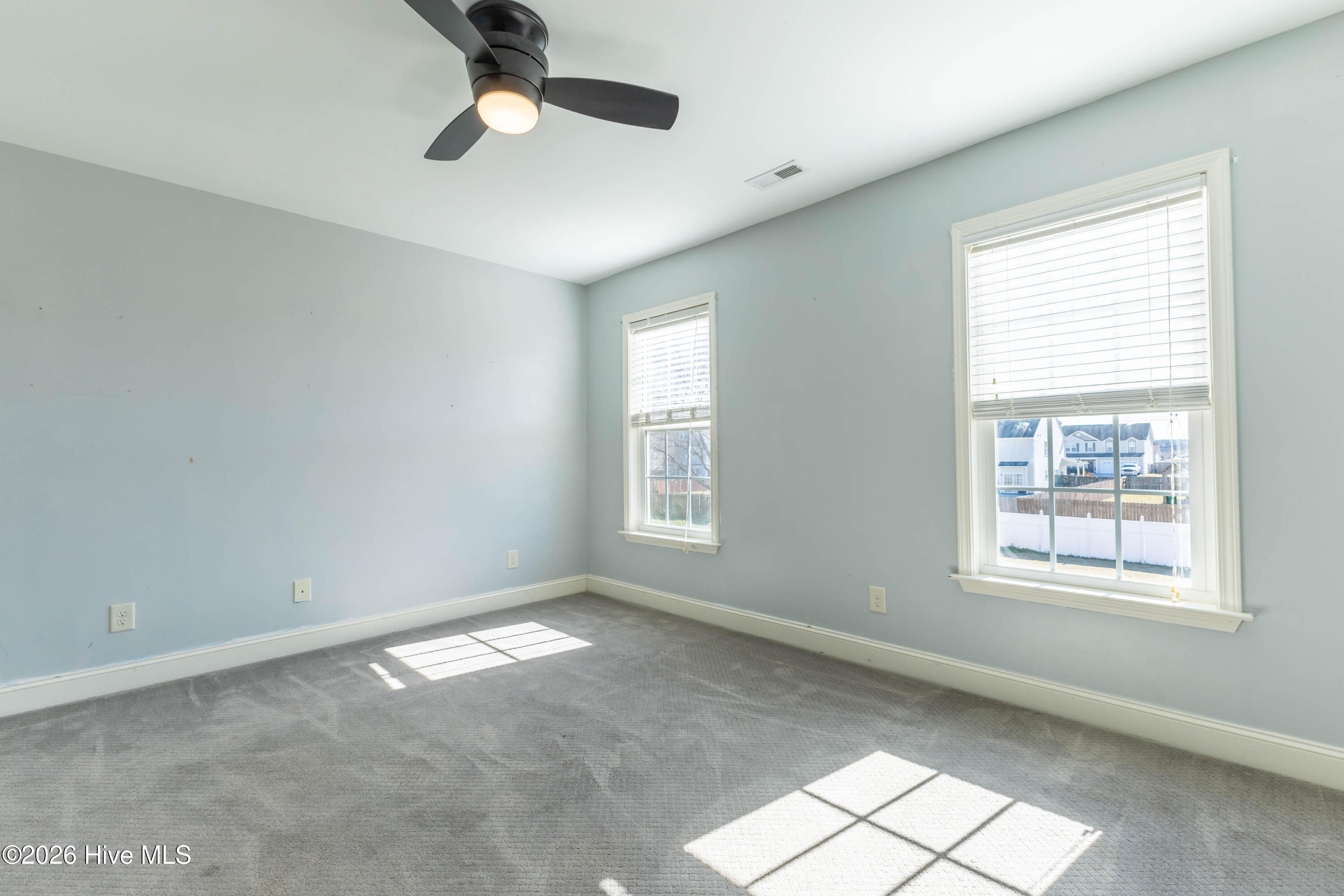 100542008 | Photo 25