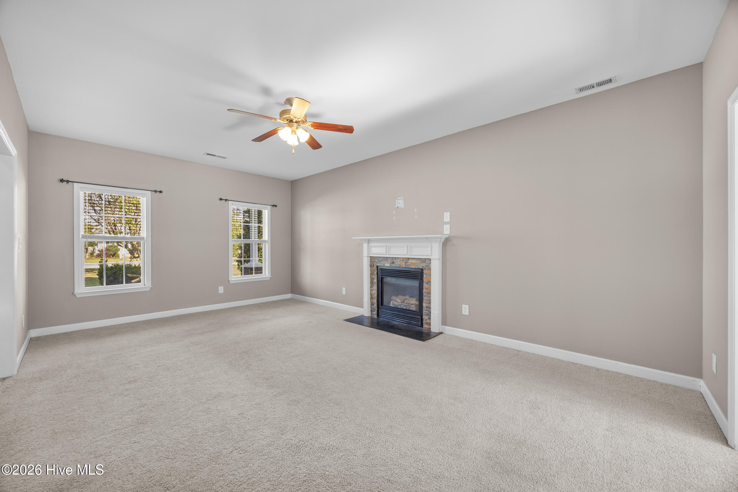 211 Wedgefield Circle,Maple Hill