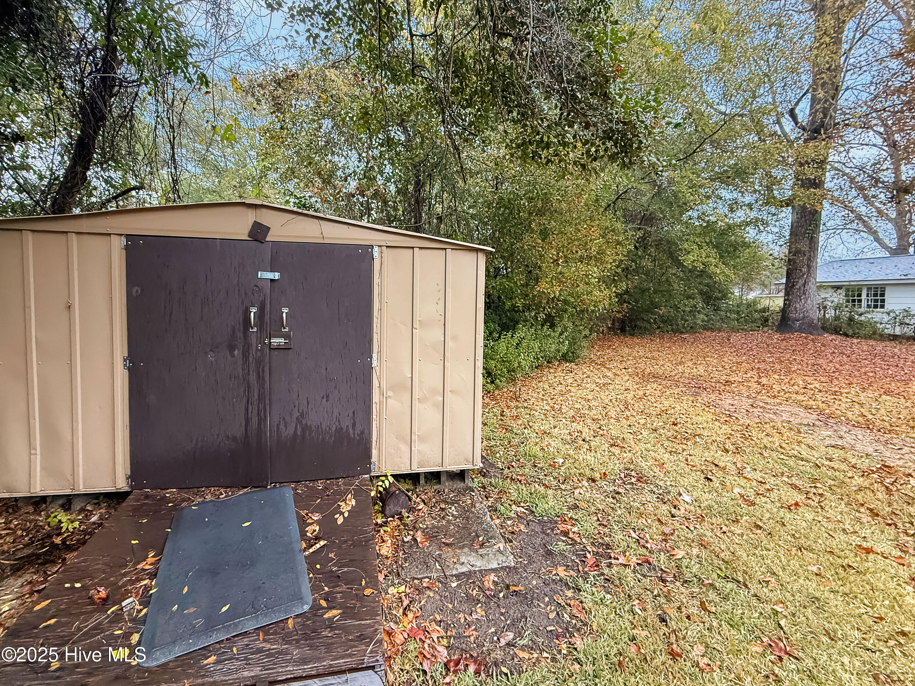 100541900 | Photo 22