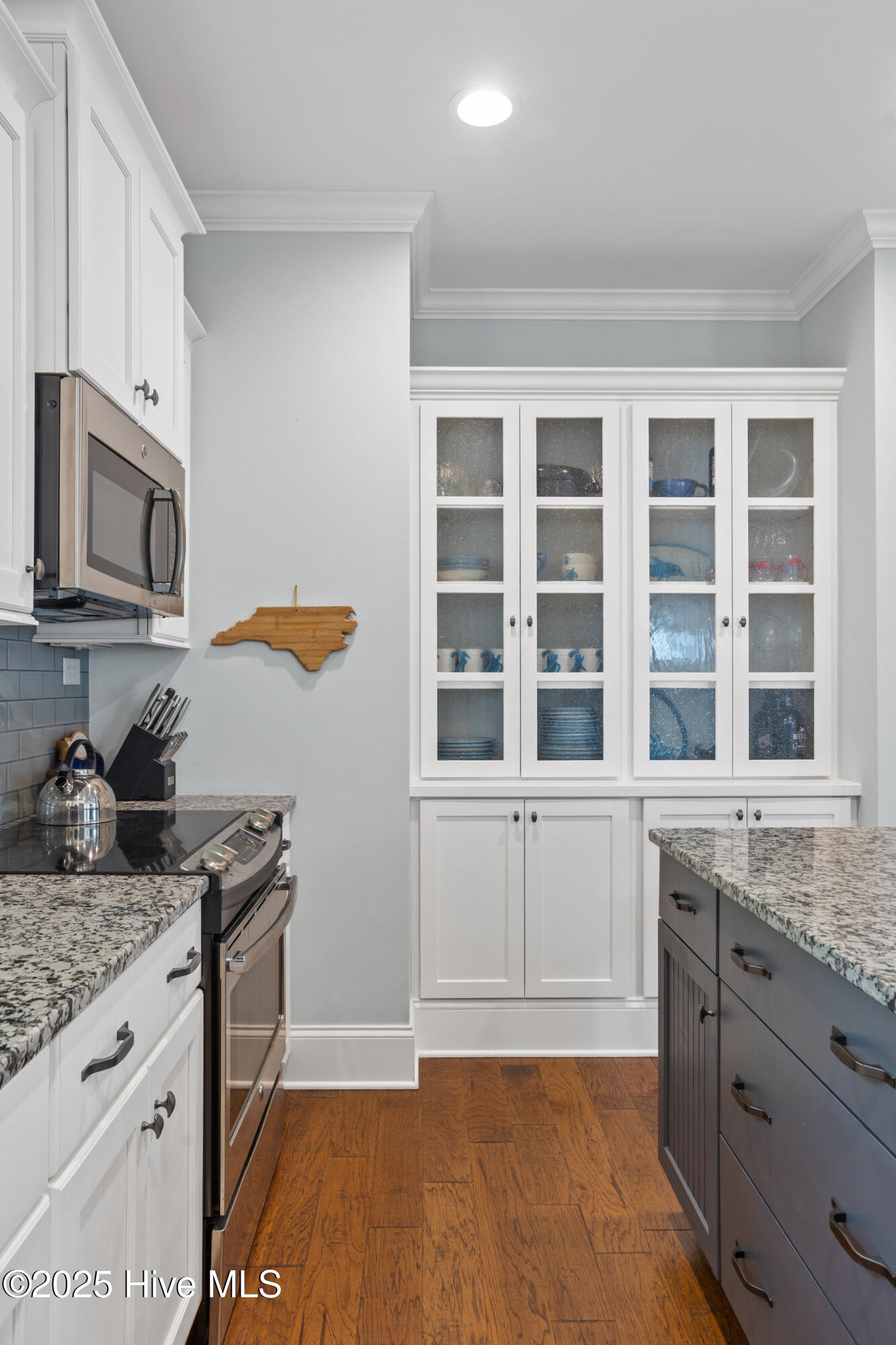 100503358 | Photo 18