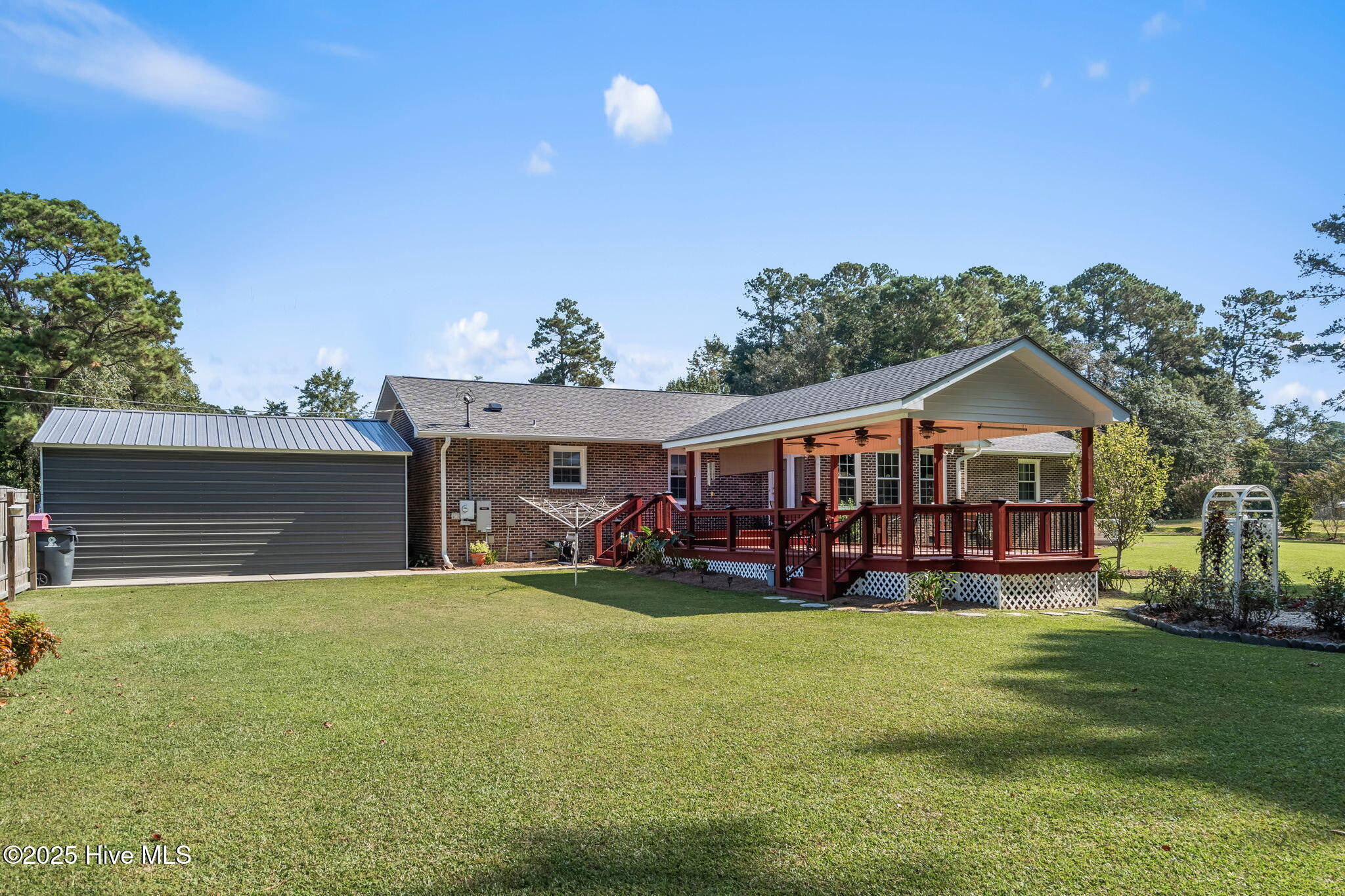 100532446 | Photo 31