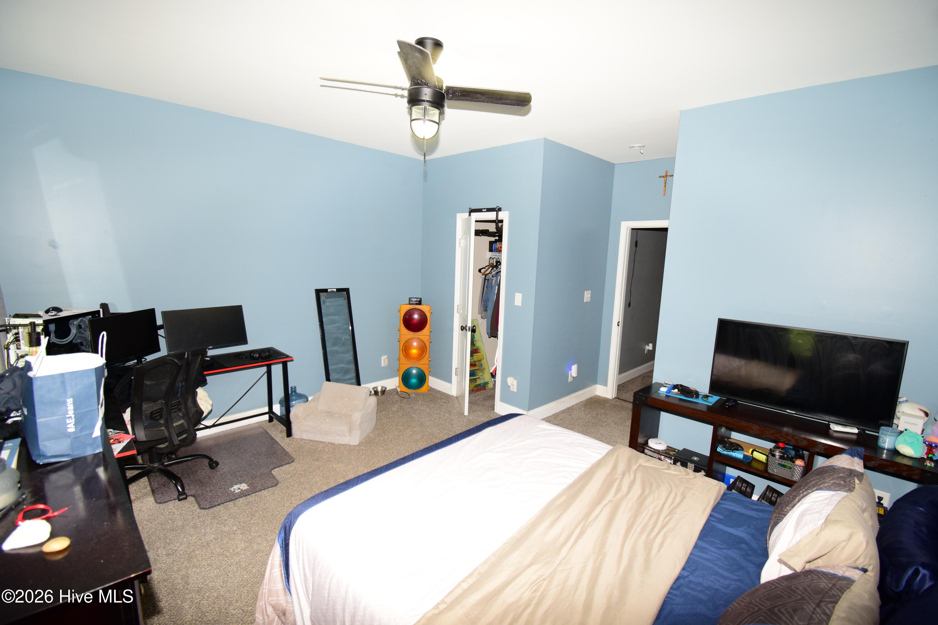 100566647 | Photo 44