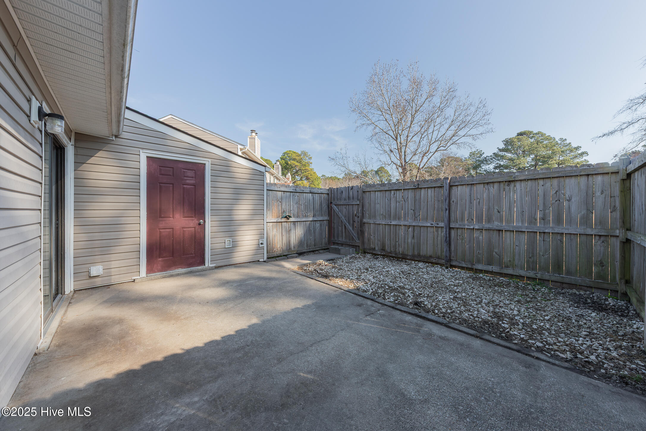 100546793 | Photo 27