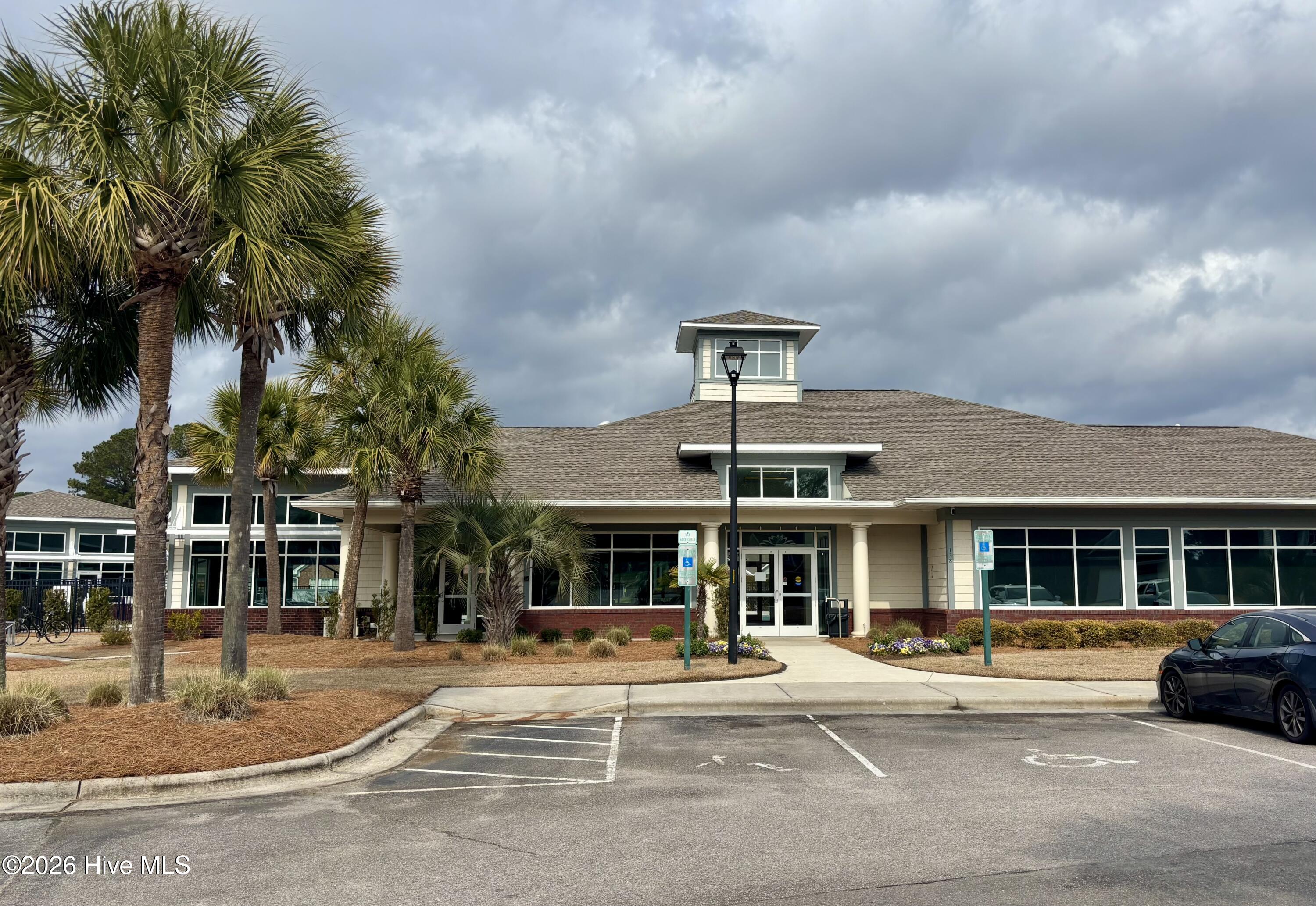 100548905 | Photo 28