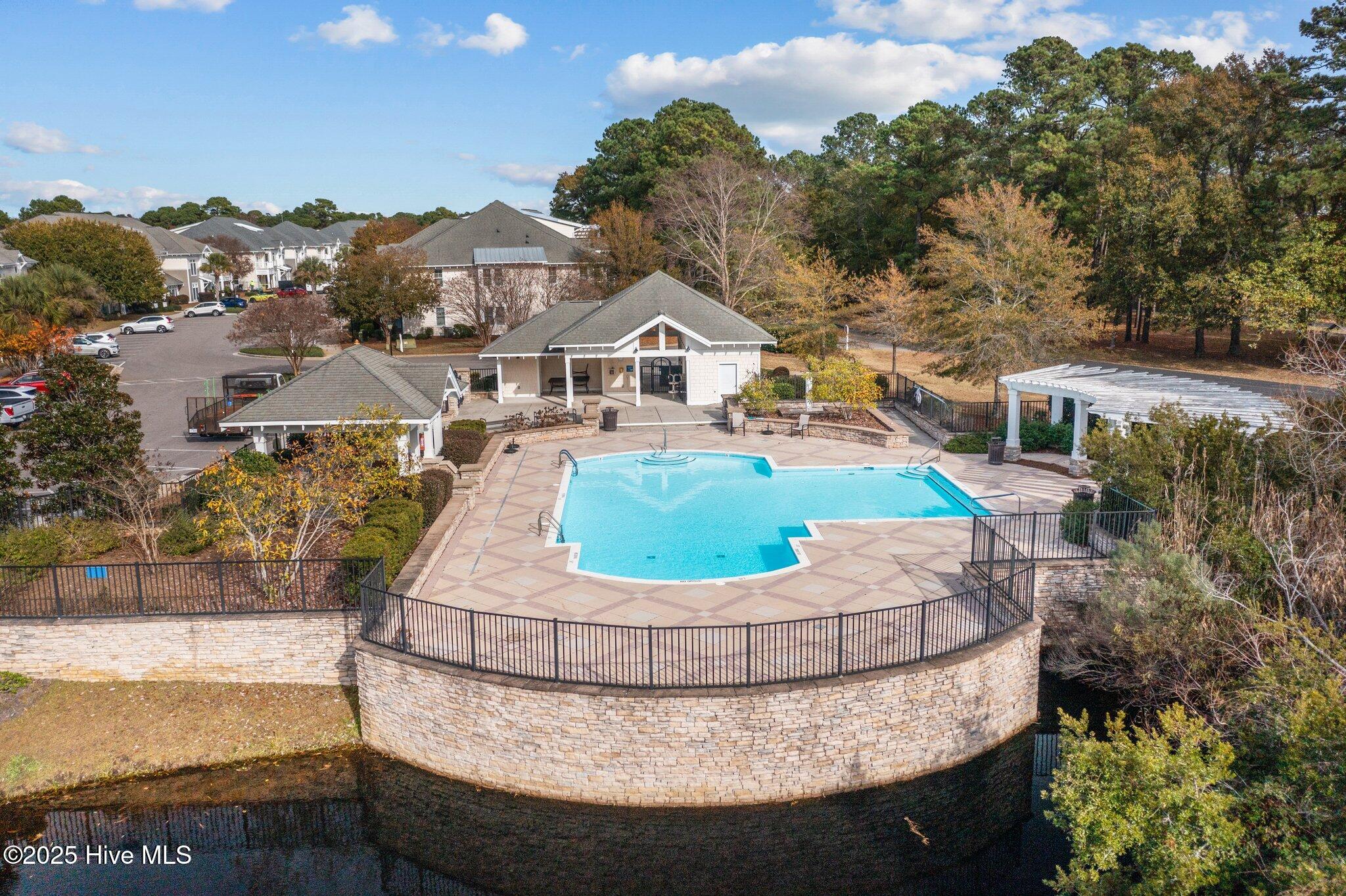 100542732 | Photo 56